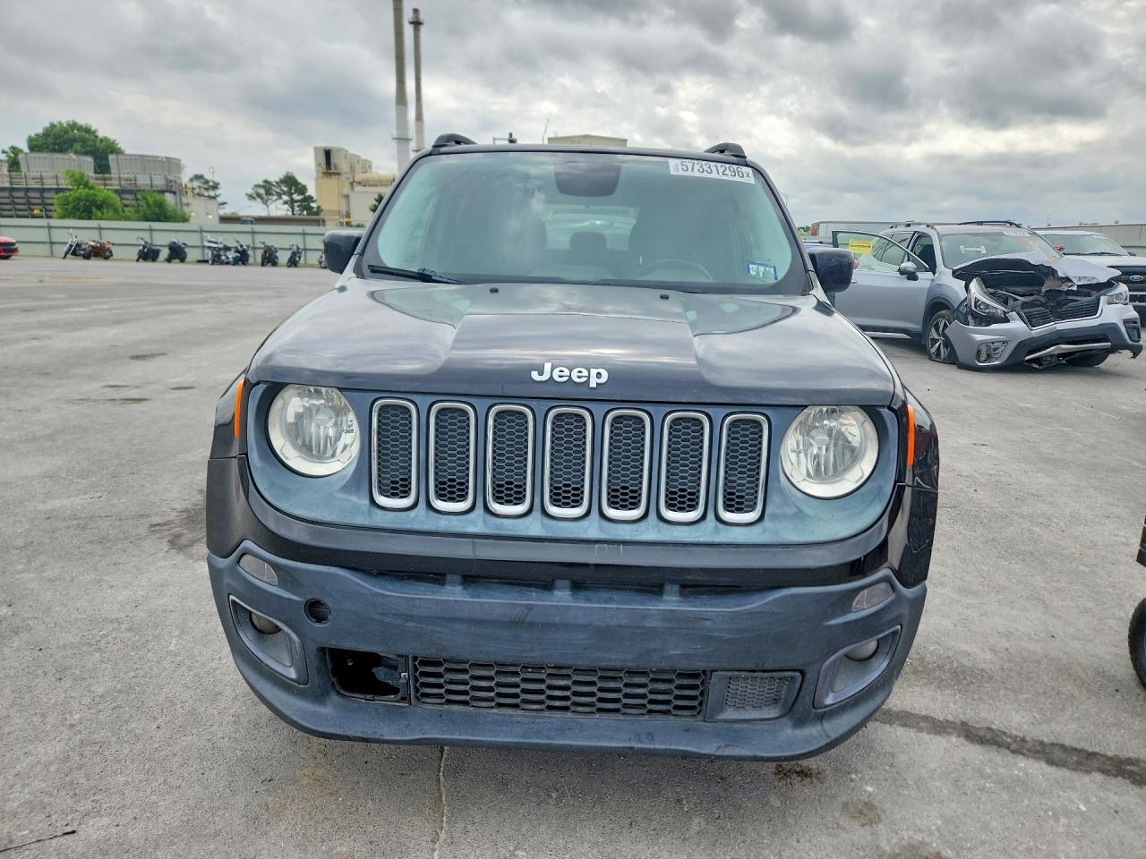 2015 Jeep Renegade Latitude Black vin: ZACCJABHXFPB50090