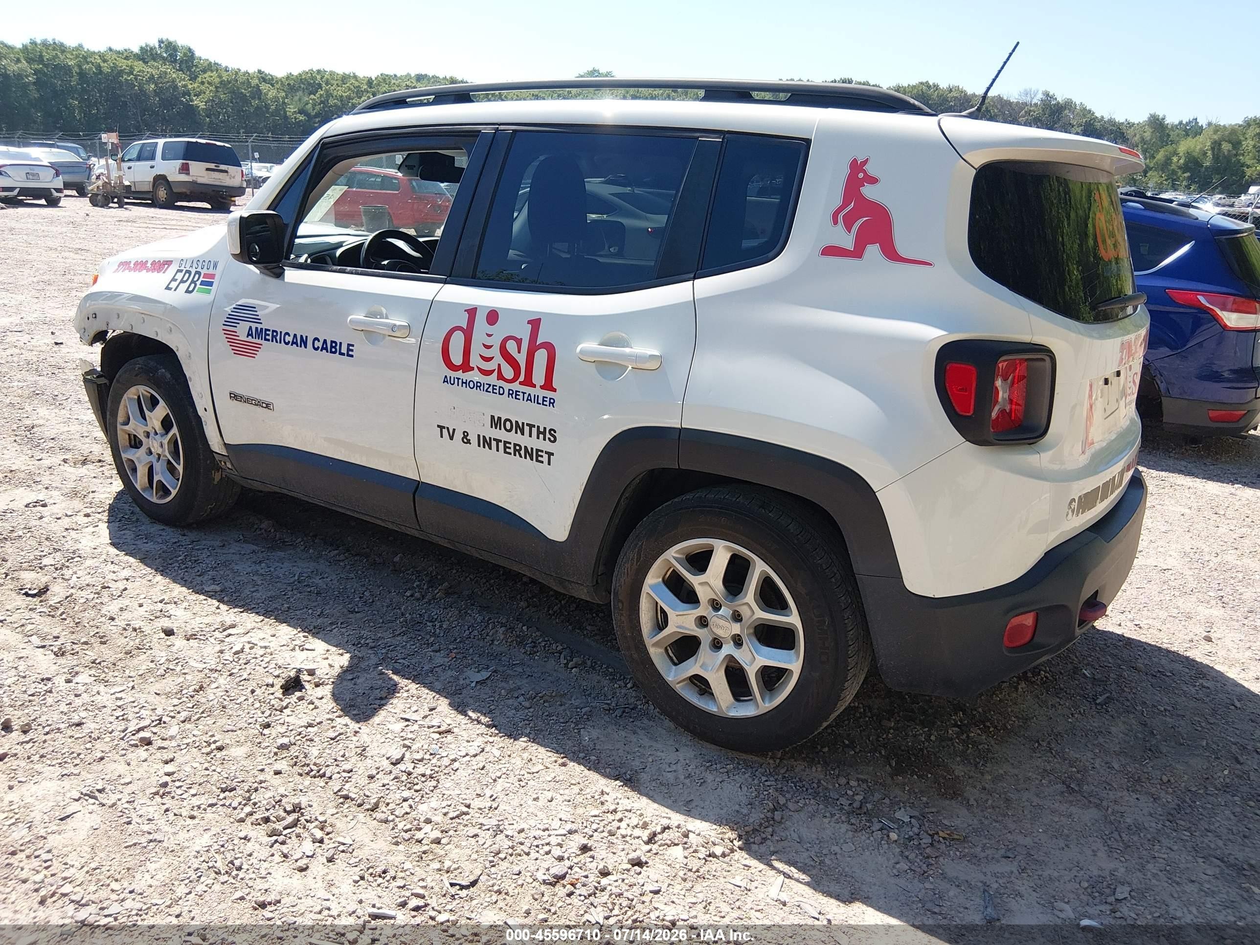 2015 Jeep Renegade Latitude White vin: ZACCJABT0FPB27809