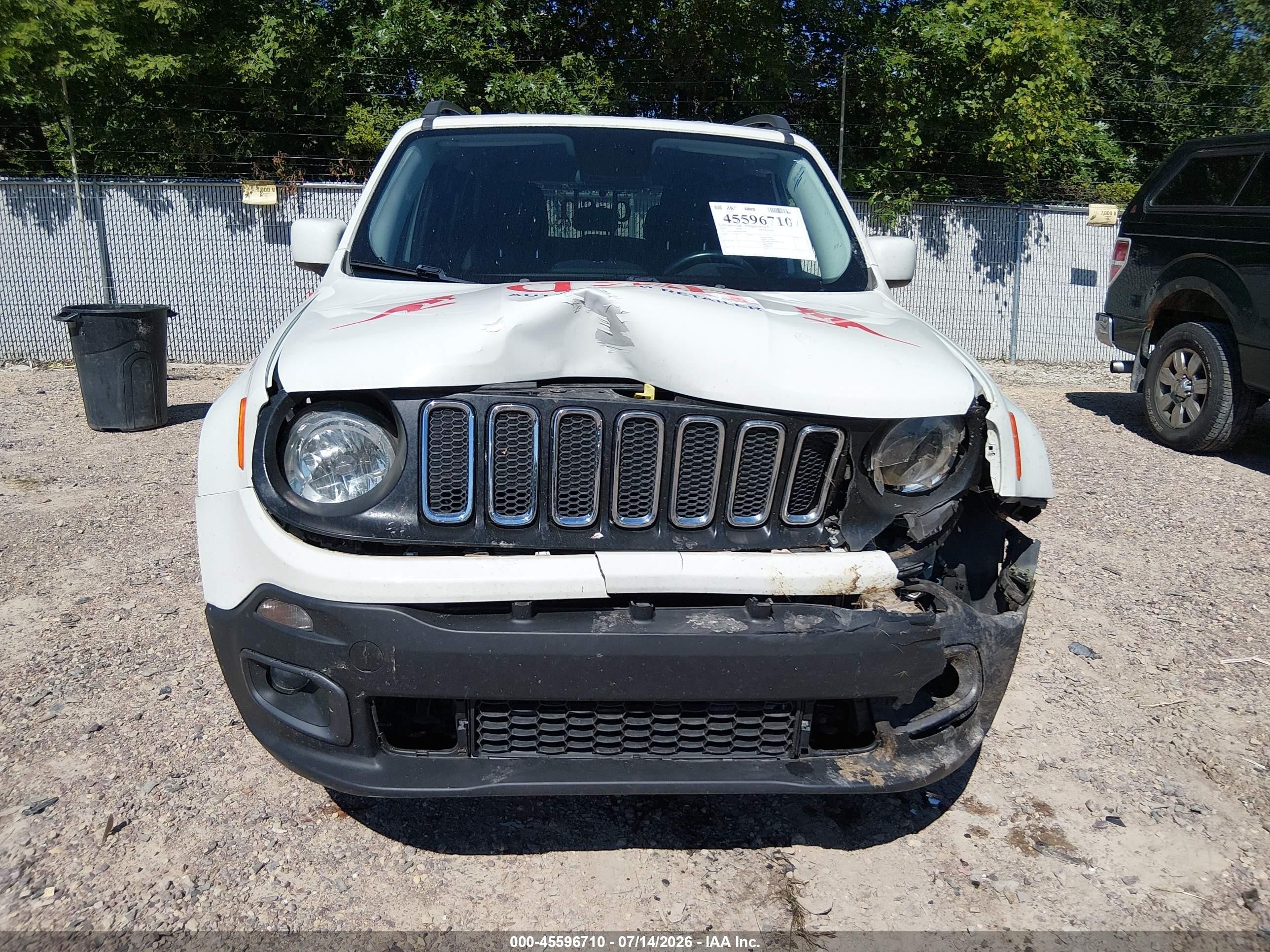 2015 Jeep Renegade Latitude White vin: ZACCJABT0FPB27809