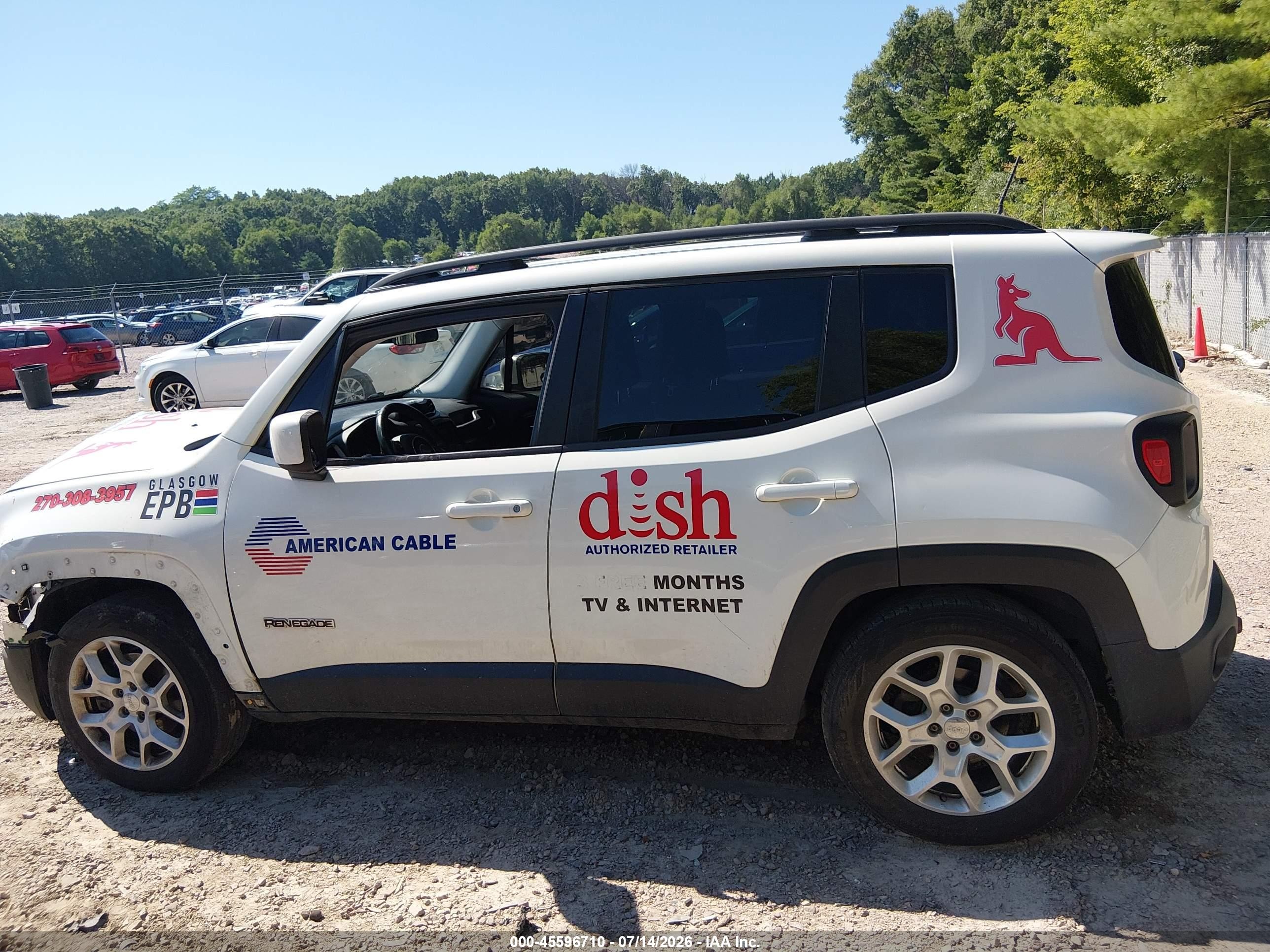 2015 Jeep Renegade Latitude White vin: ZACCJABT0FPB27809