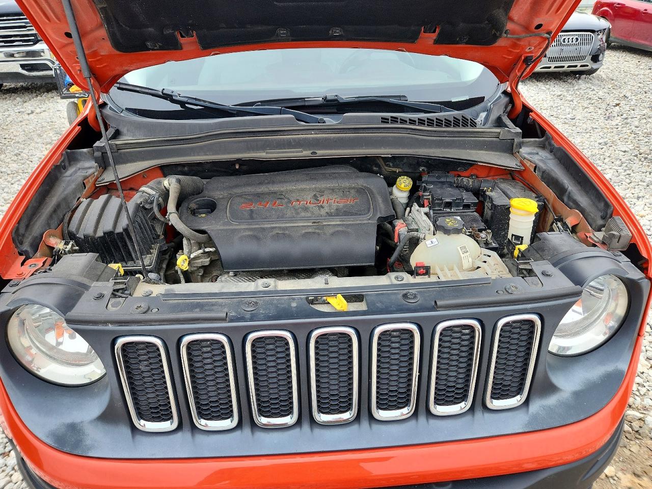2015 Jeep Renegade Latitude Orange vin: ZACCJABT0FPB46912