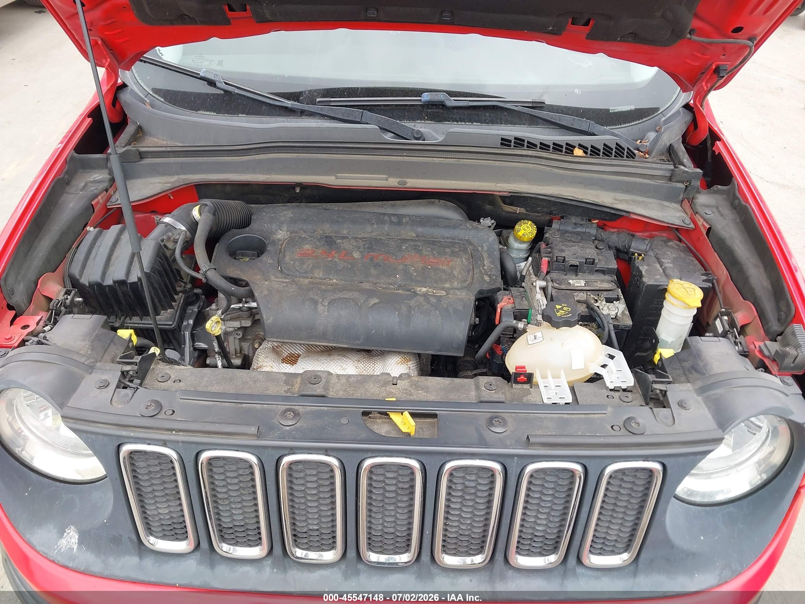 2015 Jeep Renegade Latitude Red vin: ZACCJABT0FPB52764