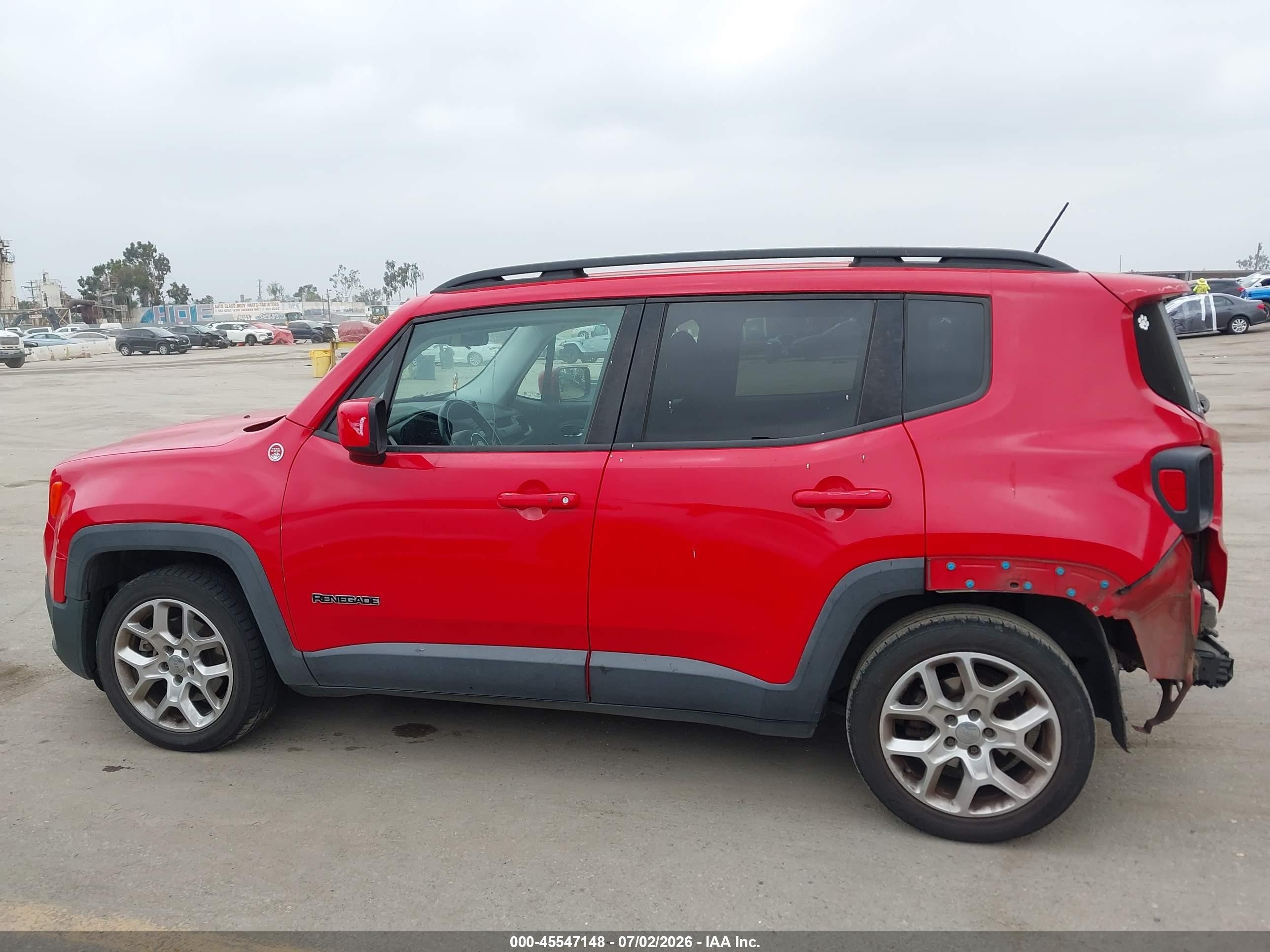 2015 Jeep Renegade Latitude Red vin: ZACCJABT0FPB52764