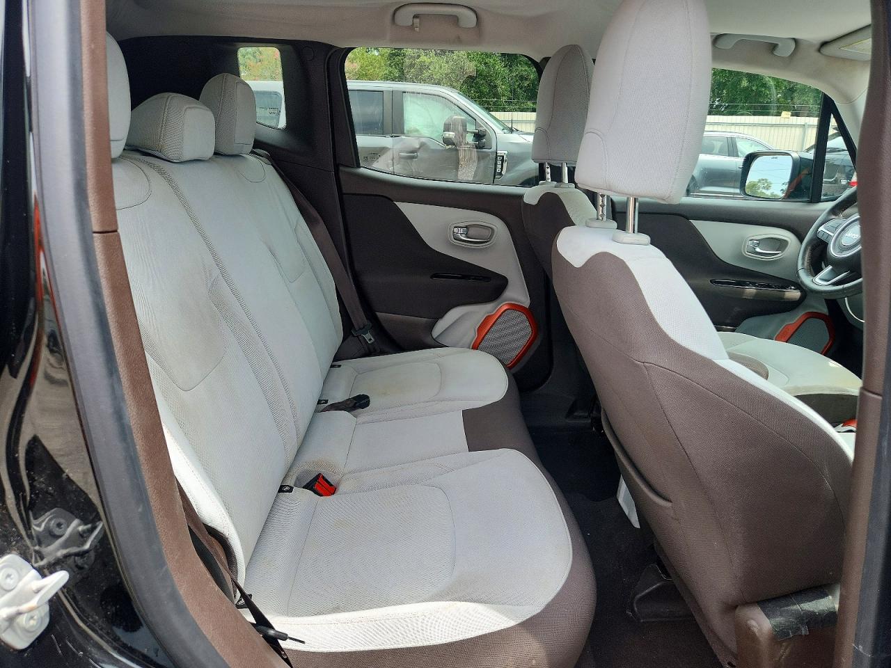 2015 Jeep Renegade Latitude Black vin: ZACCJABT0FPB55129