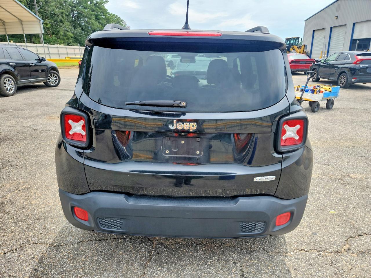 2015 Jeep Renegade Latitude Black vin: ZACCJABT0FPB55129