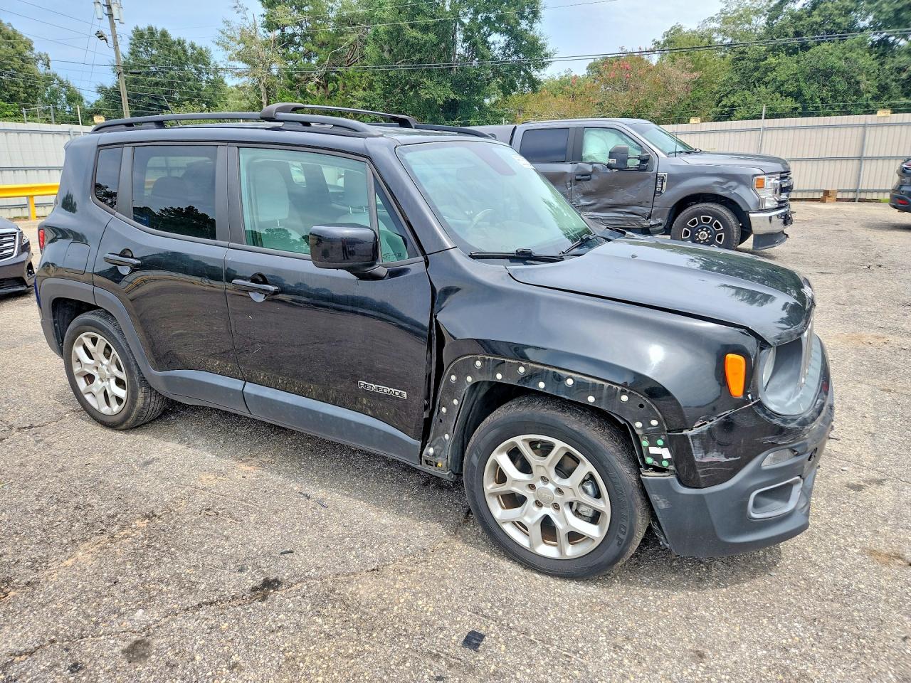 2015 Jeep Renegade Latitude Black vin: ZACCJABT0FPB55129