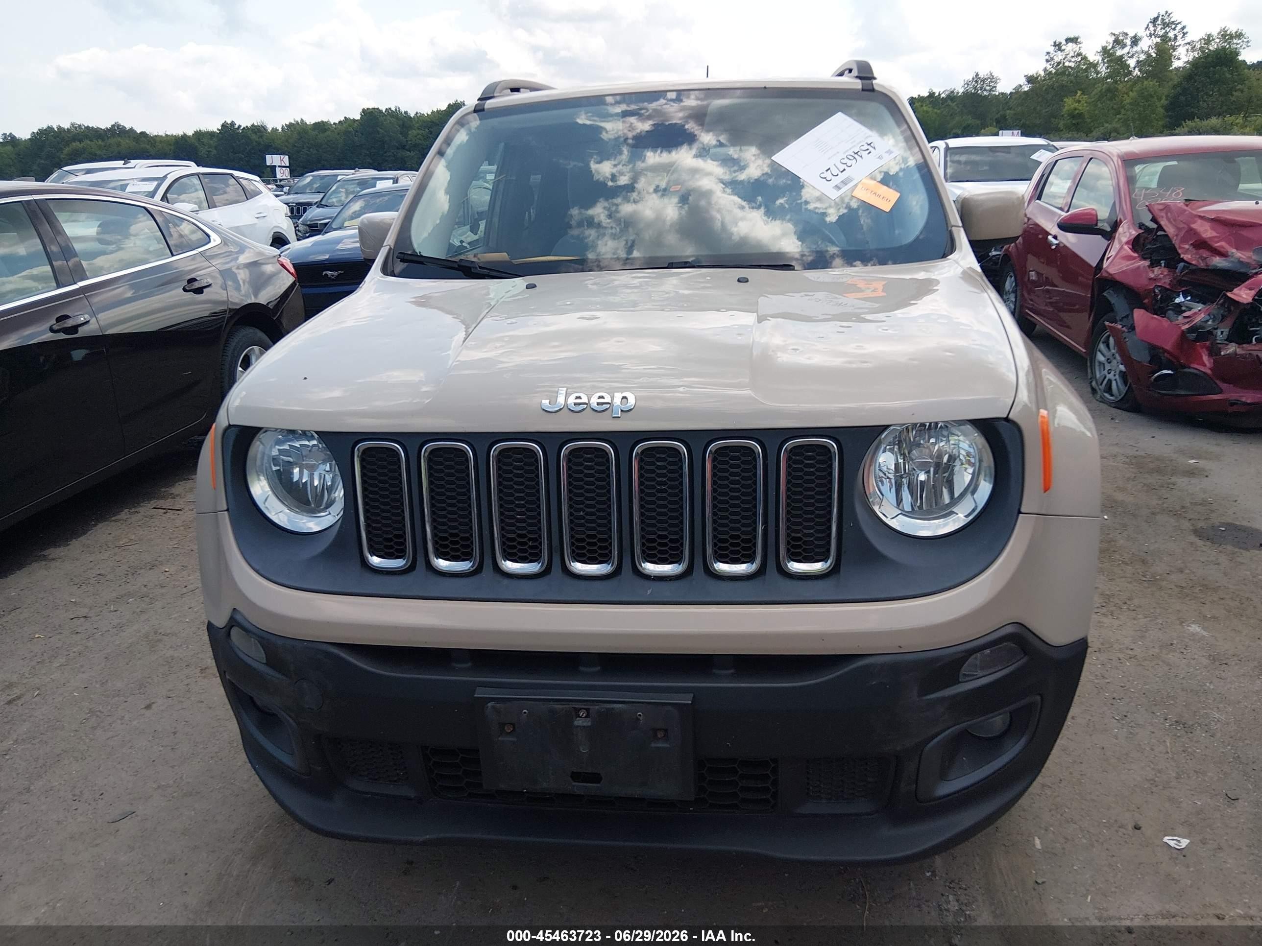 2015 Jeep Renegade Latitude Tan vin: ZACCJABT0FPB56622