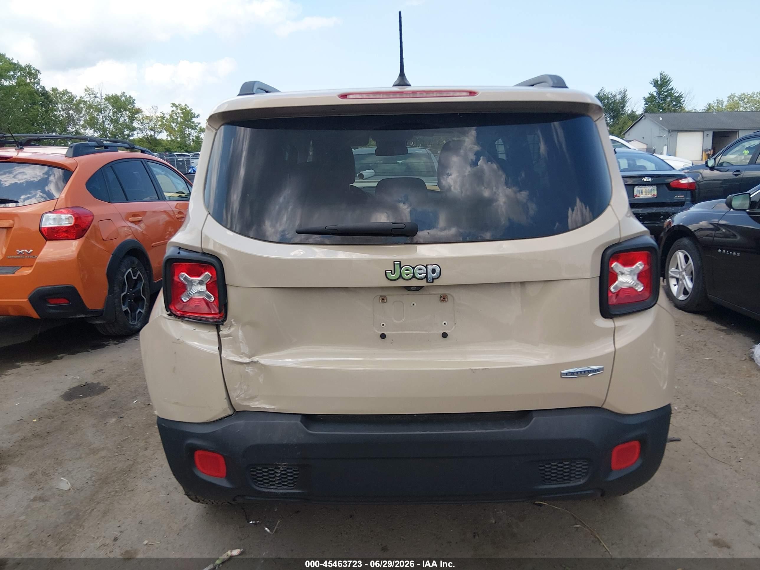 2015 Jeep Renegade Latitude Tan vin: ZACCJABT0FPB56622