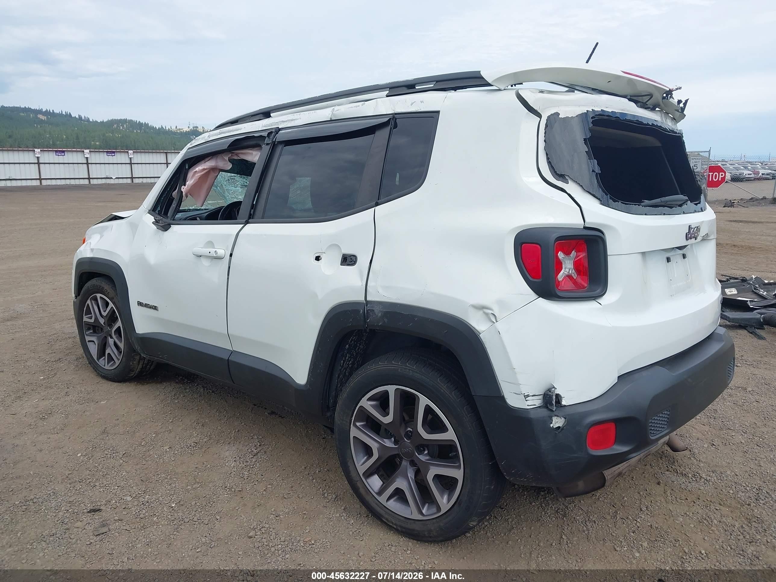2015 Jeep Renegade Latitude Белый vin: ZACCJABT0FPB62077