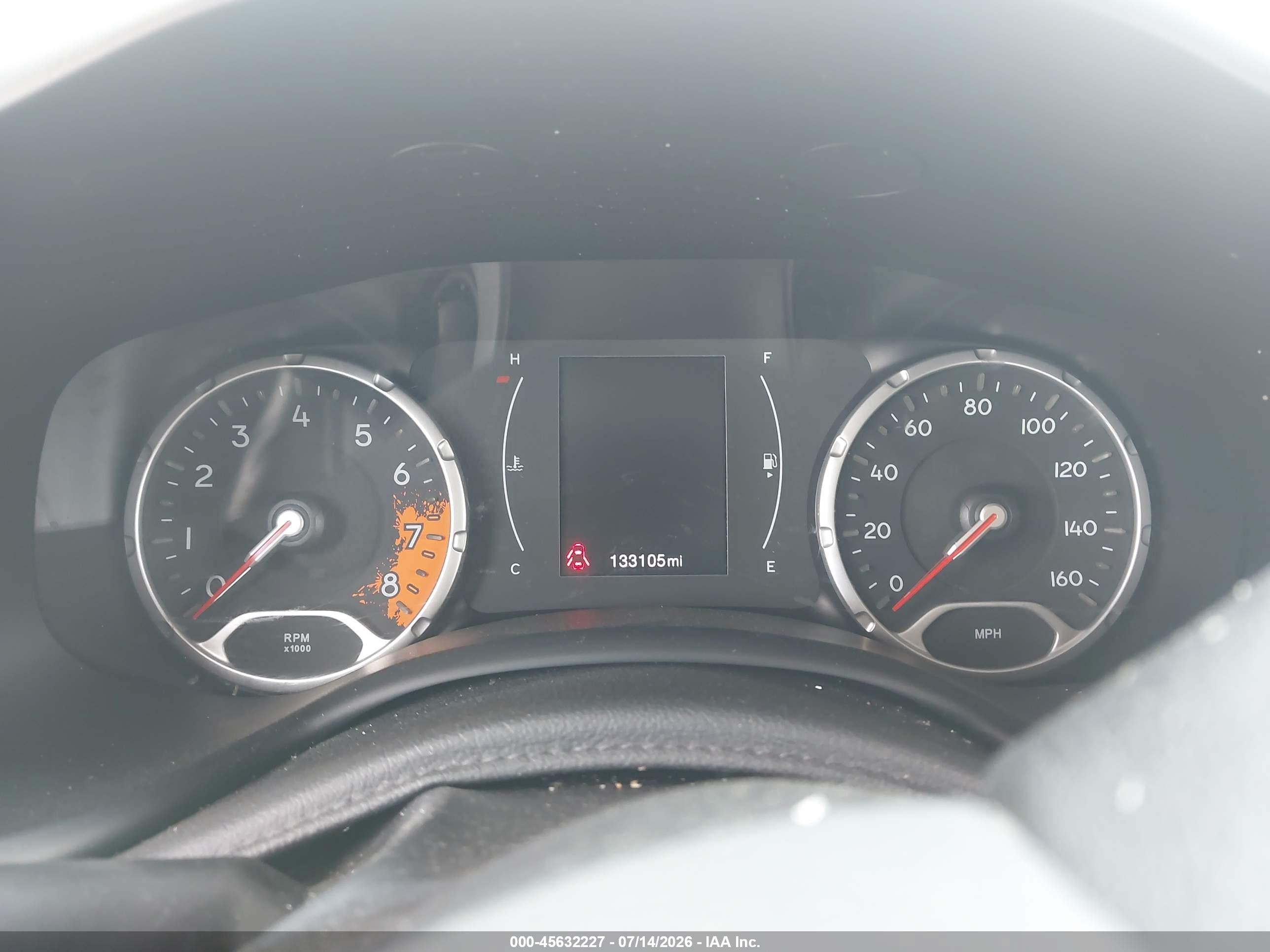 2015 Jeep Renegade Latitude Белый vin: ZACCJABT0FPB62077