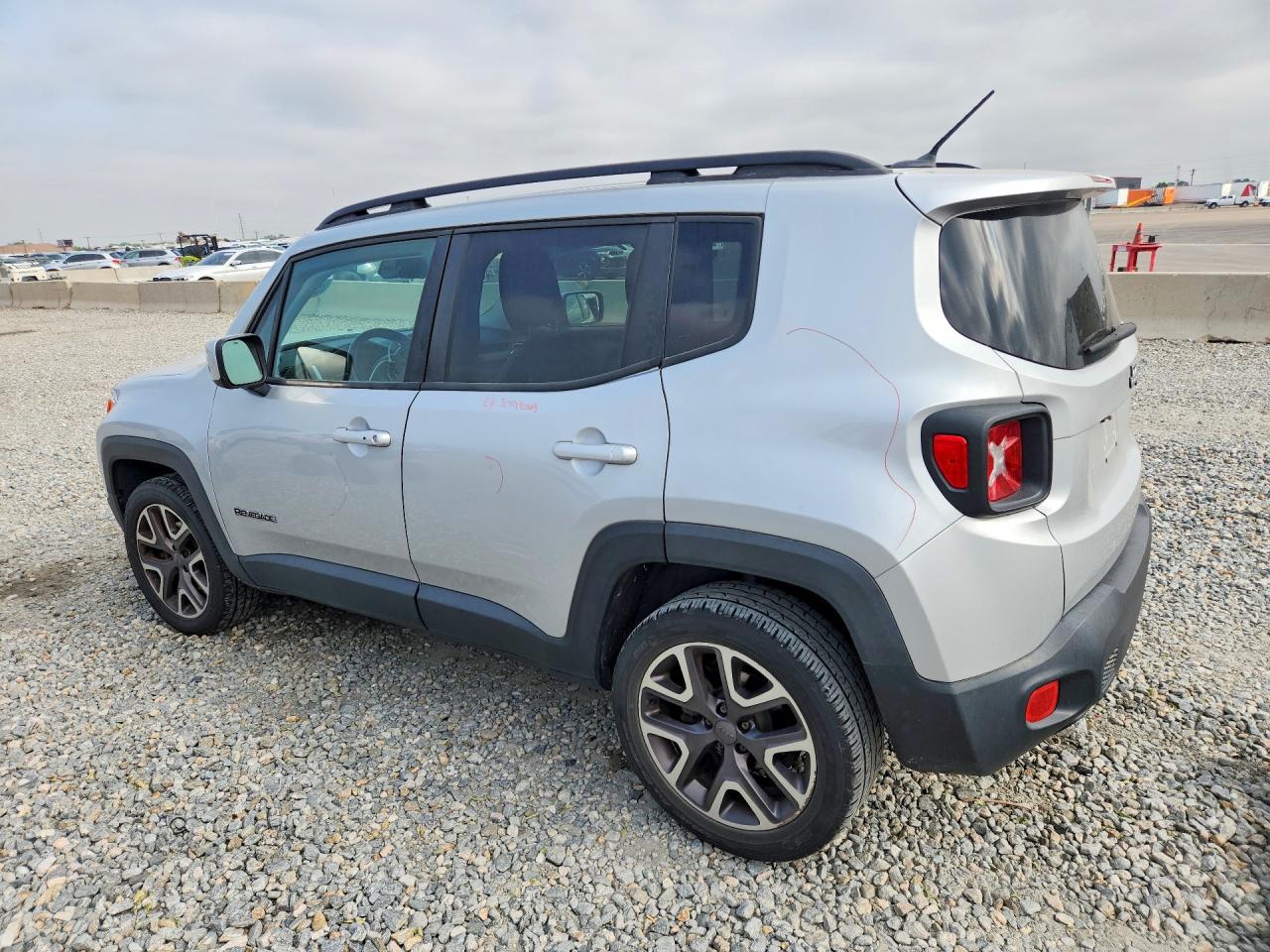 2015 Jeep Renegade Latitude Silver vin: ZACCJABT0FPB66668