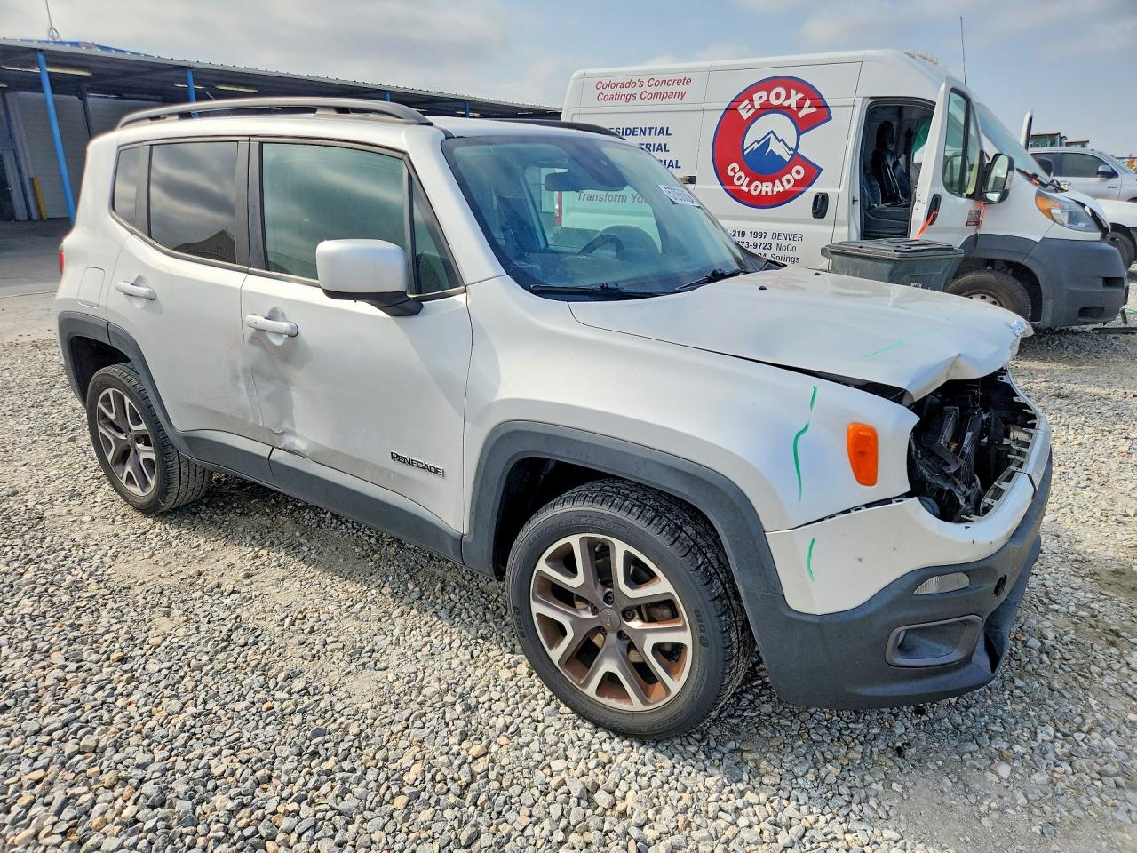 2015 Jeep Renegade Latitude Silver vin: ZACCJABT0FPB66668