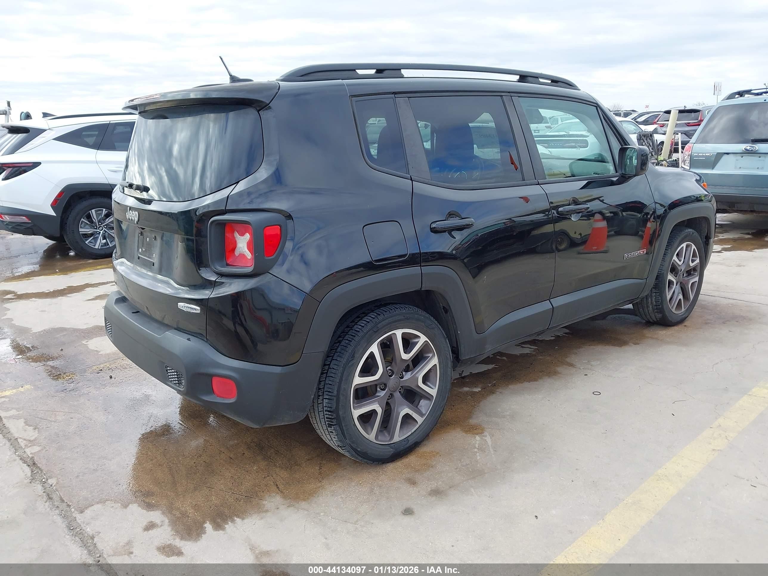 2015 Jeep Renegade Latitude Black vin: ZACCJABT0FPB67547