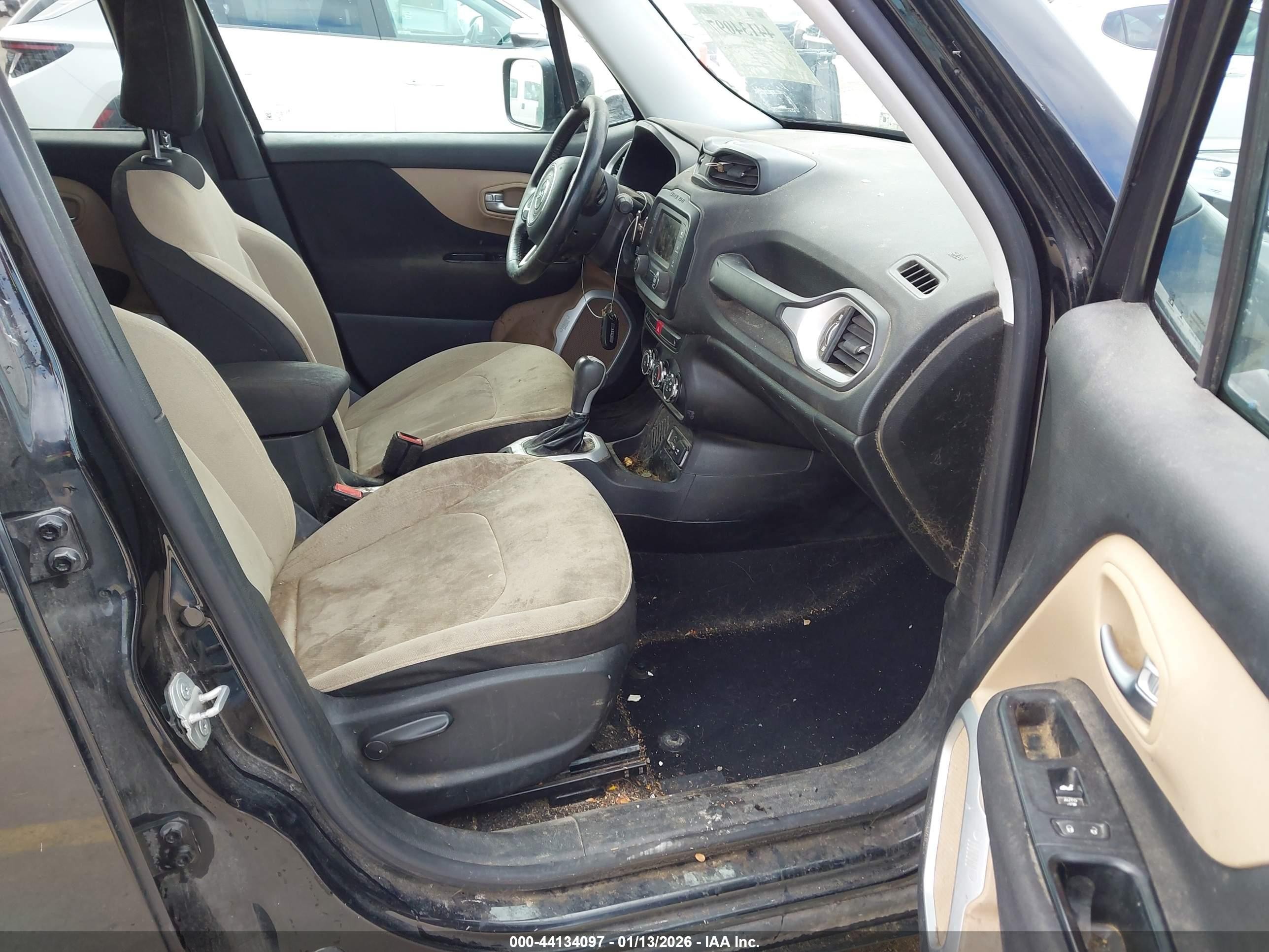 2015 Jeep Renegade Latitude Black vin: ZACCJABT0FPB67547