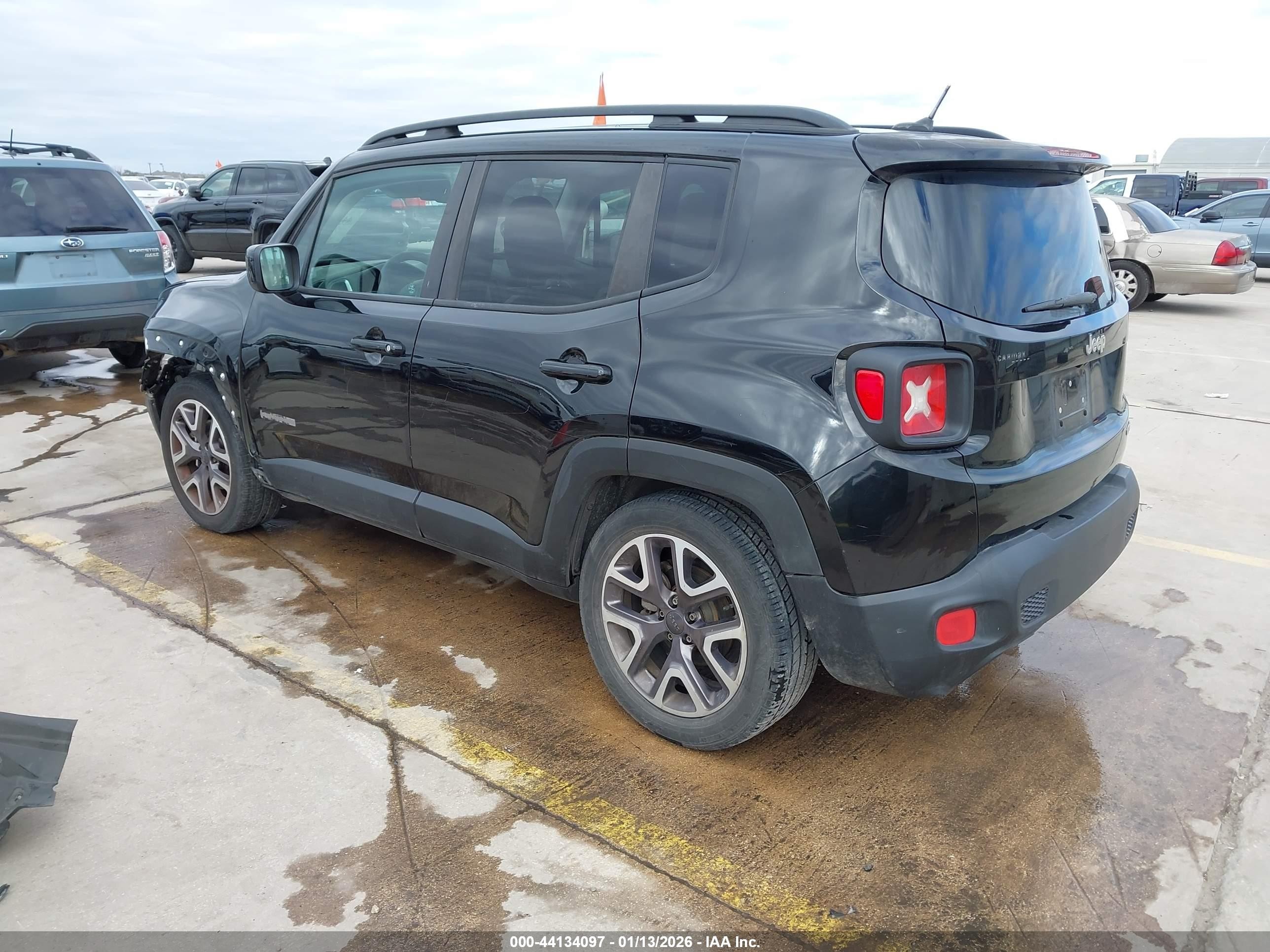 2015 Jeep Renegade Latitude Black vin: ZACCJABT0FPB67547