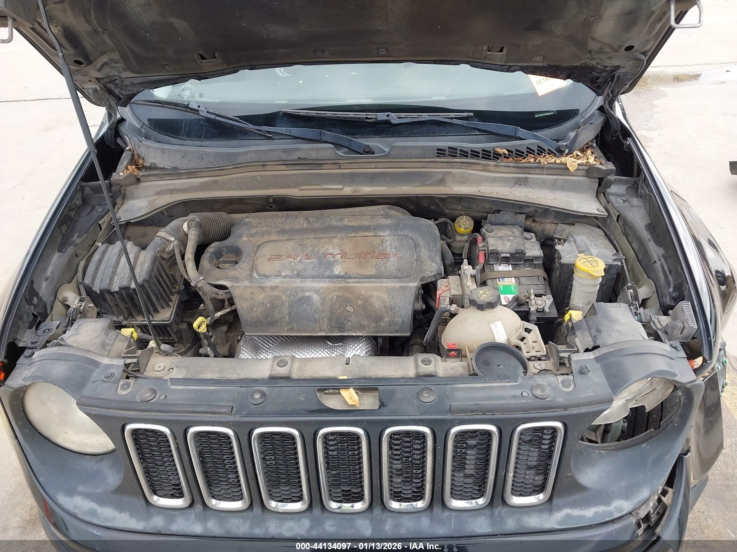 2015 Jeep Renegade Latitude Black vin: ZACCJABT0FPB67547