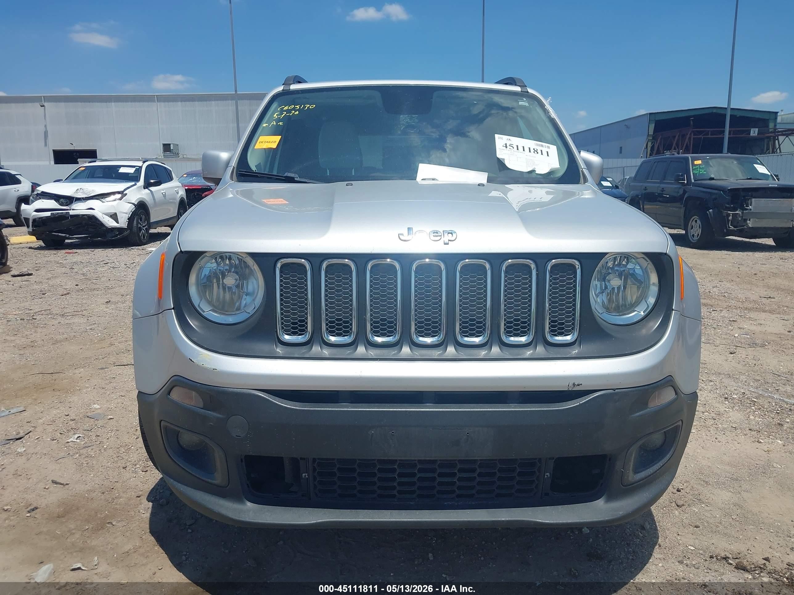 2015 Jeep Renegade Latitude Silver vin: ZACCJABT0FPB67709