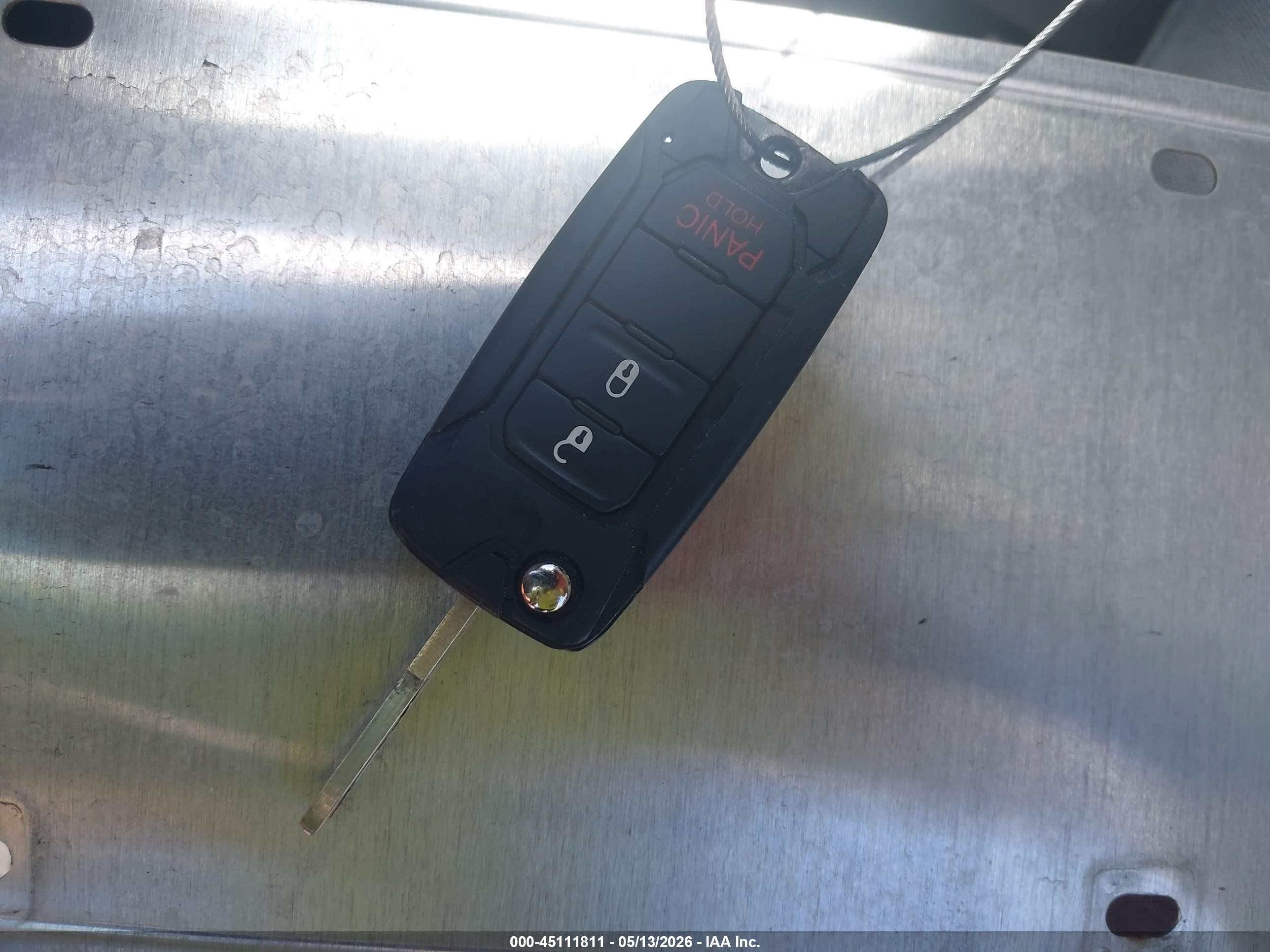 2015 Jeep Renegade Latitude Silver vin: ZACCJABT0FPB67709