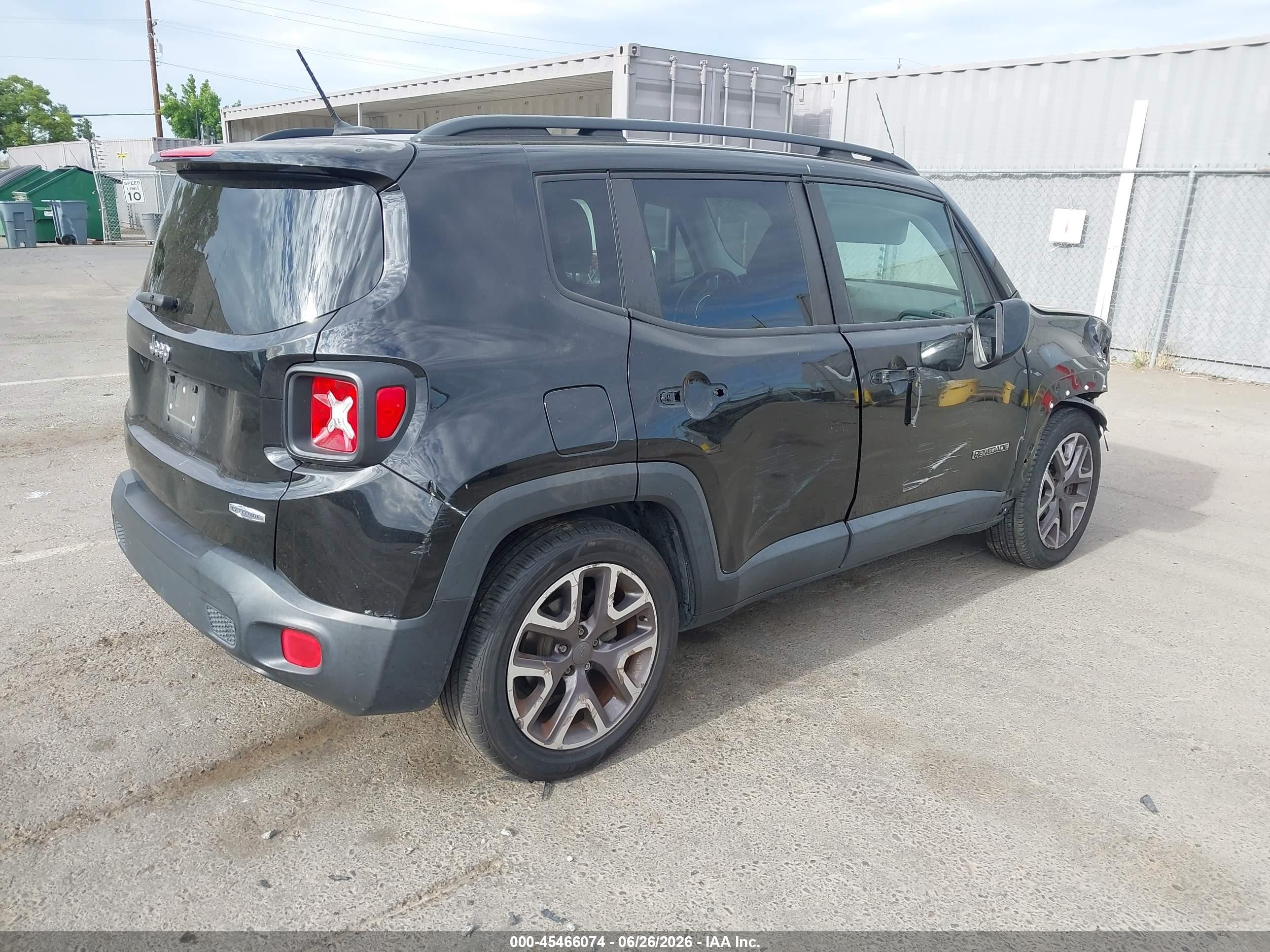 2015 Jeep Renegade Latitude Black vin: ZACCJABT0FPB69384