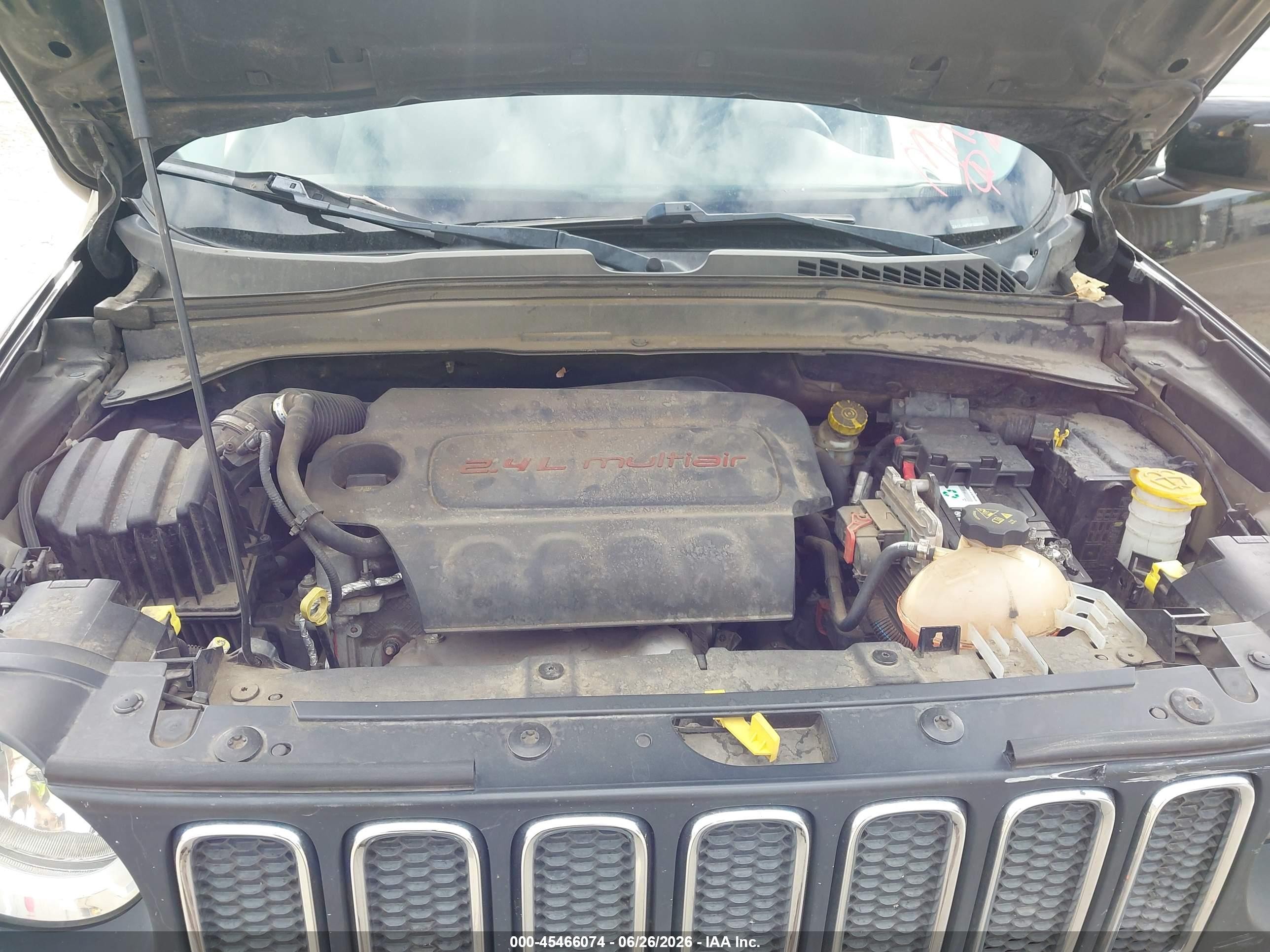 2015 Jeep Renegade Latitude Black vin: ZACCJABT0FPB69384