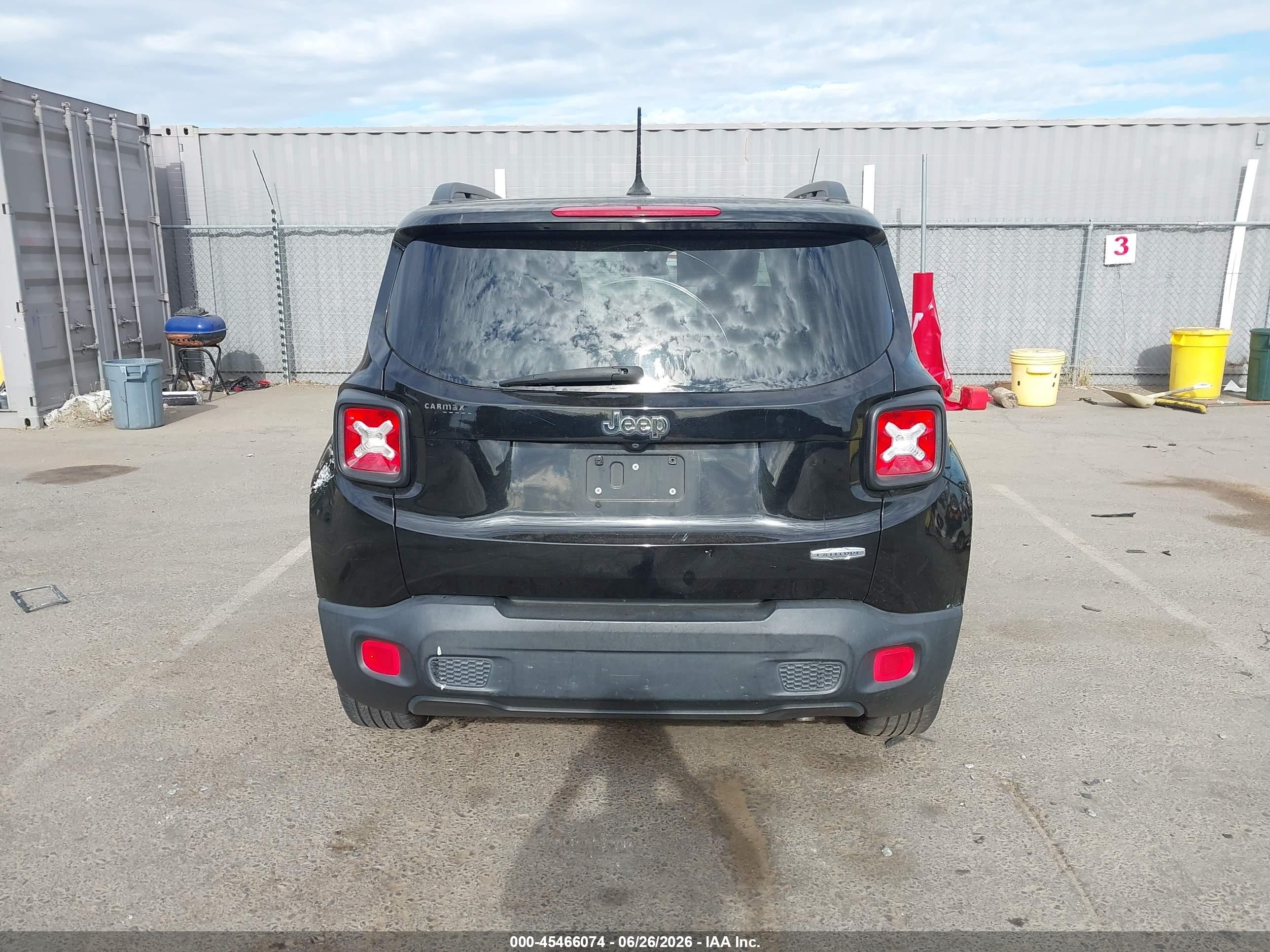 2015 Jeep Renegade Latitude Black vin: ZACCJABT0FPB69384