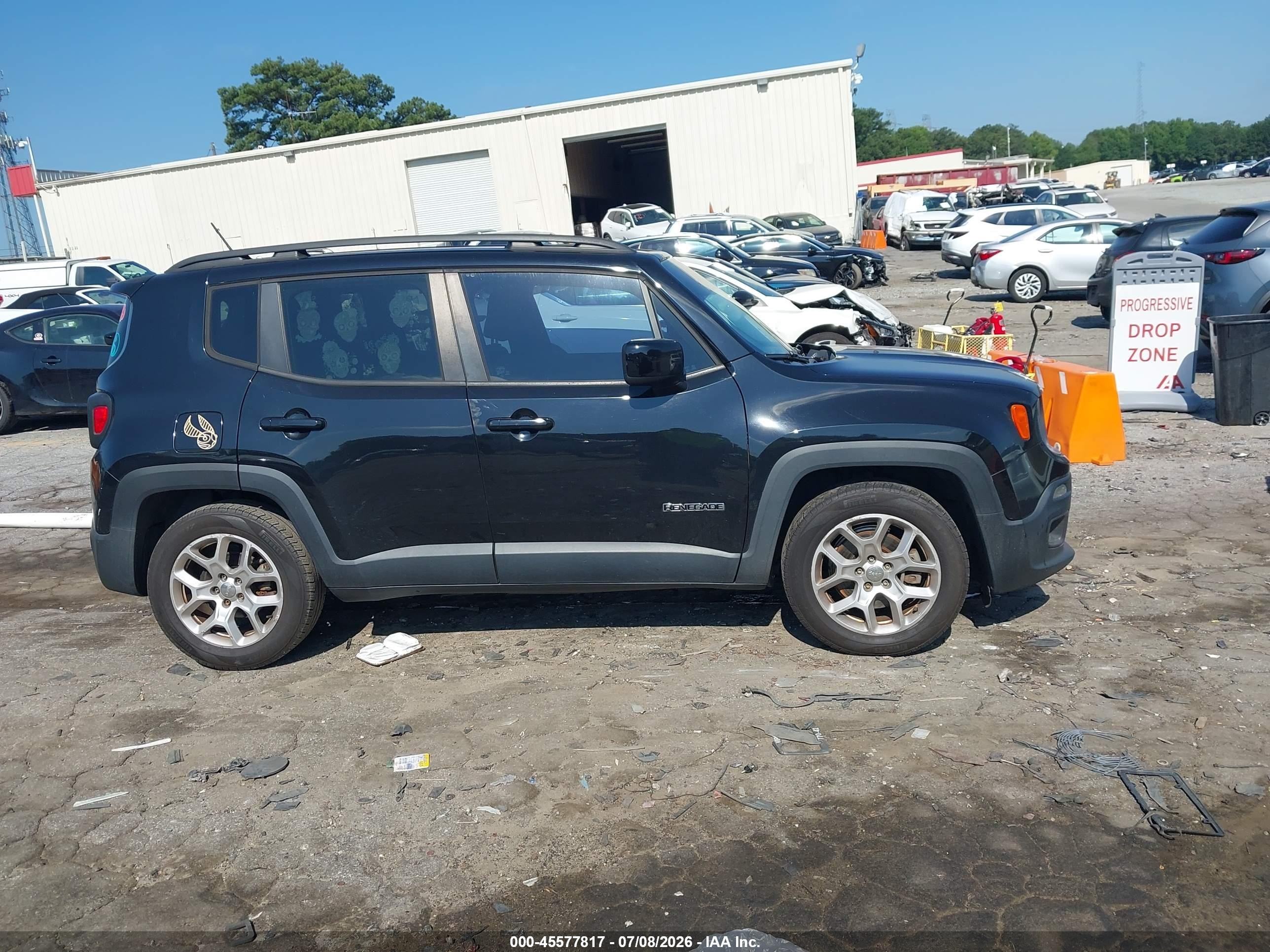 2015 Jeep Renegade Latitude Black vin: ZACCJABT0FPB72132