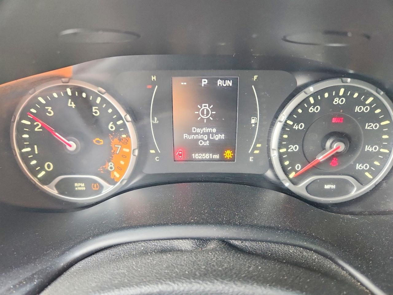 2015 Jeep Renegade Latitude Cream vin: ZACCJABT0FPB76022