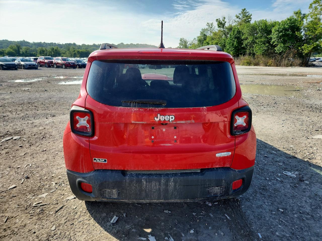 2015 Jeep Renegade Latitude Red vin: ZACCJABT0FPB81059