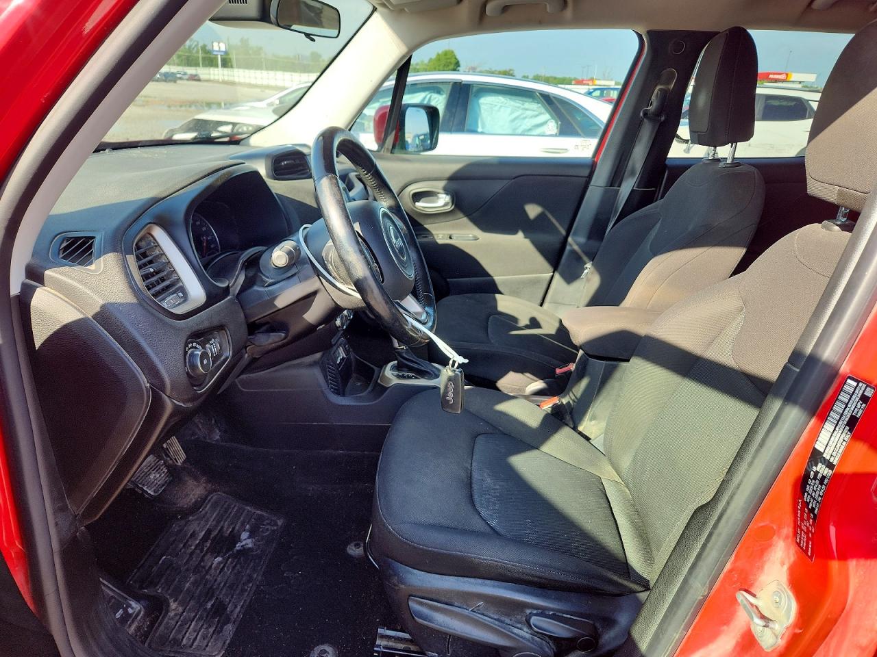 2015 Jeep Renegade Latitude Red vin: ZACCJABT0FPB81059