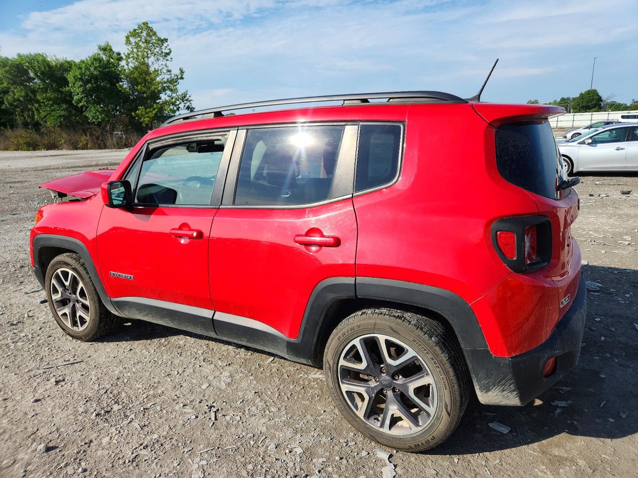 2015 Jeep Renegade Latitude Red vin: ZACCJABT0FPB81059
