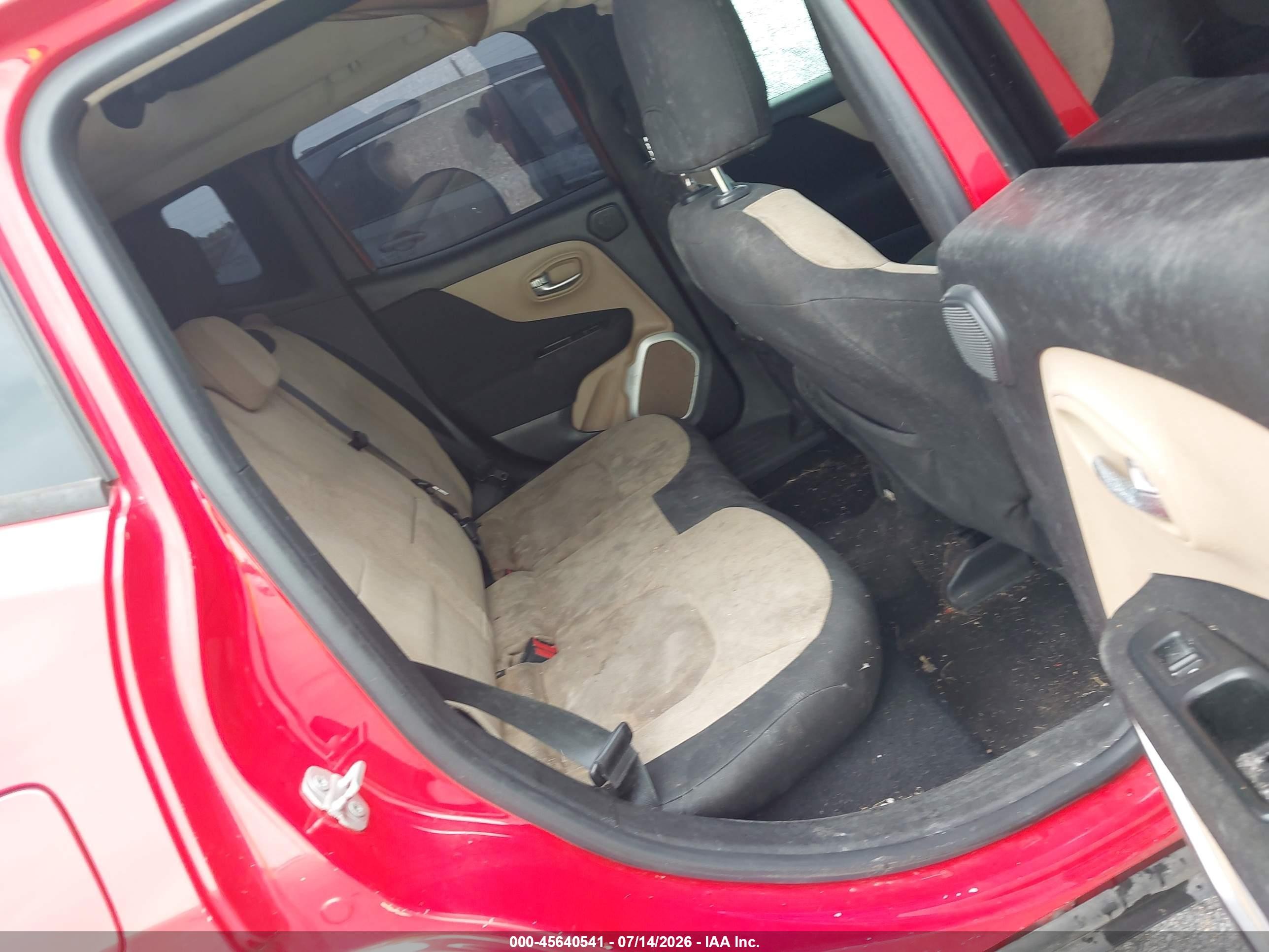 2015 Jeep Renegade Latitude Red vin: ZACCJABT0FPC29997