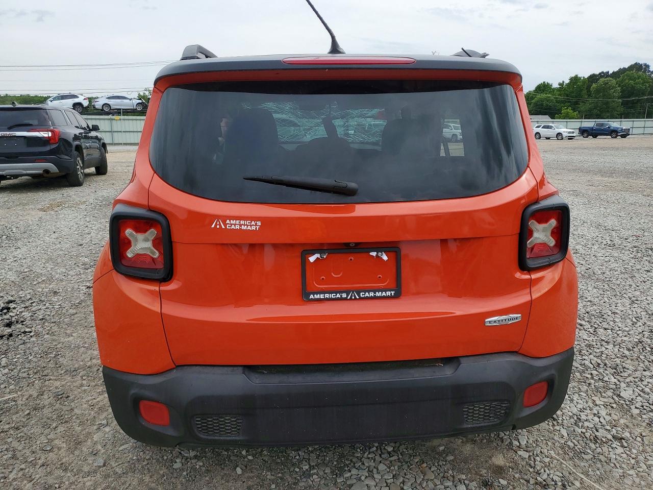2015 Jeep Renegade Latitude Orange vin: ZACCJABT1FPB20738