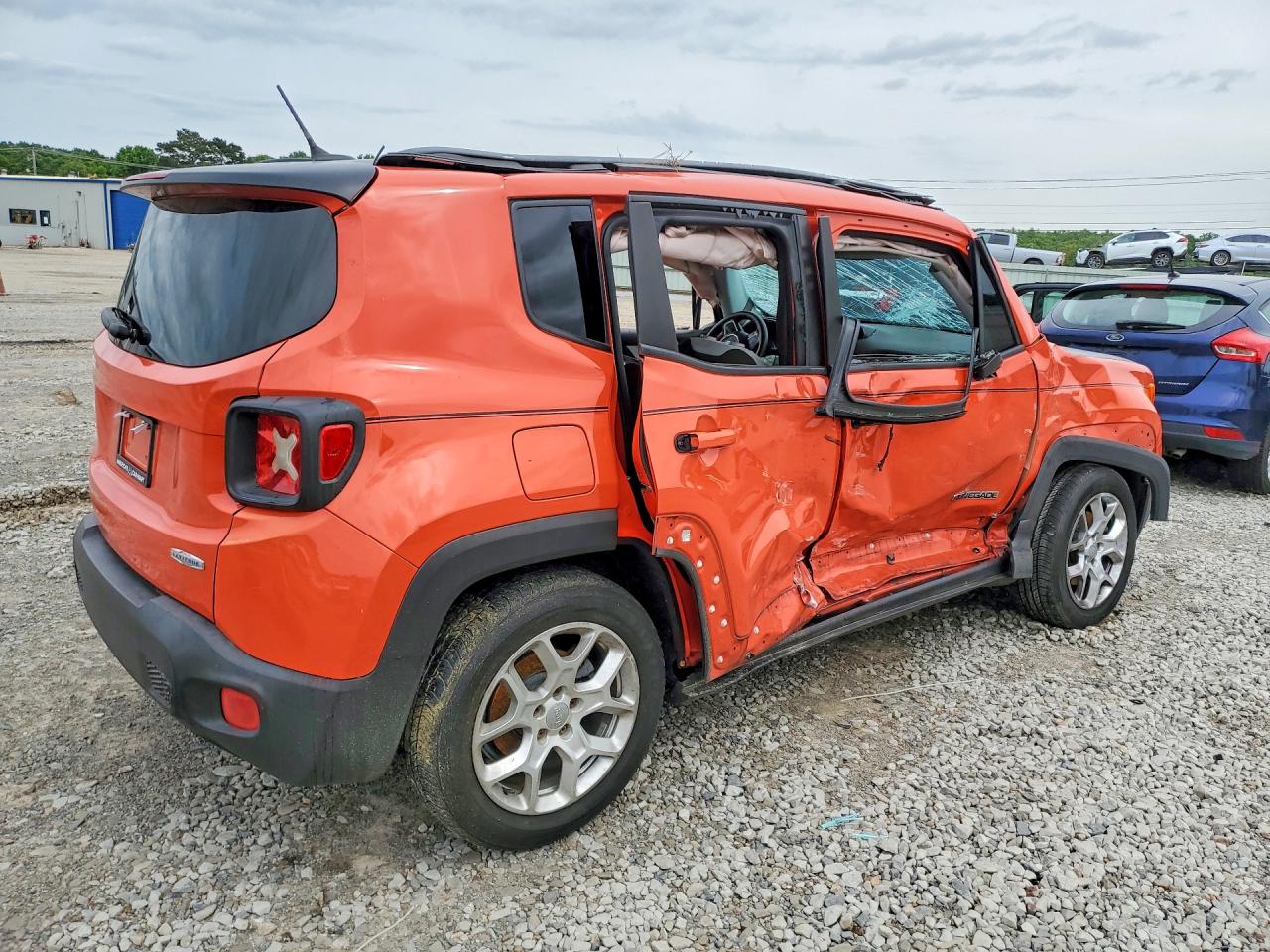 2015 Jeep Renegade Latitude Orange vin: ZACCJABT1FPB20738