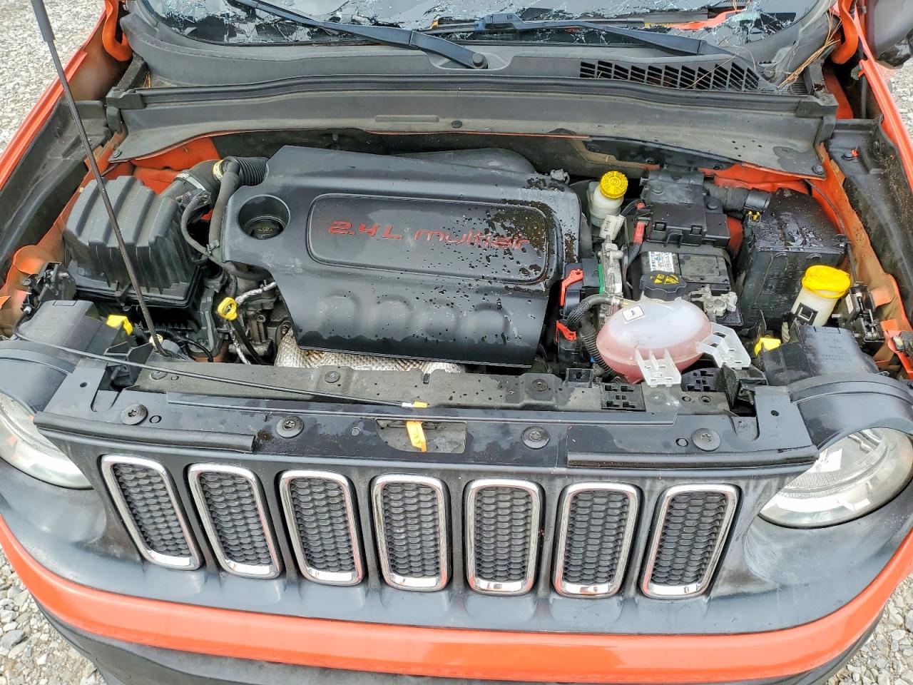 2015 Jeep Renegade Latitude Orange vin: ZACCJABT1FPB20738