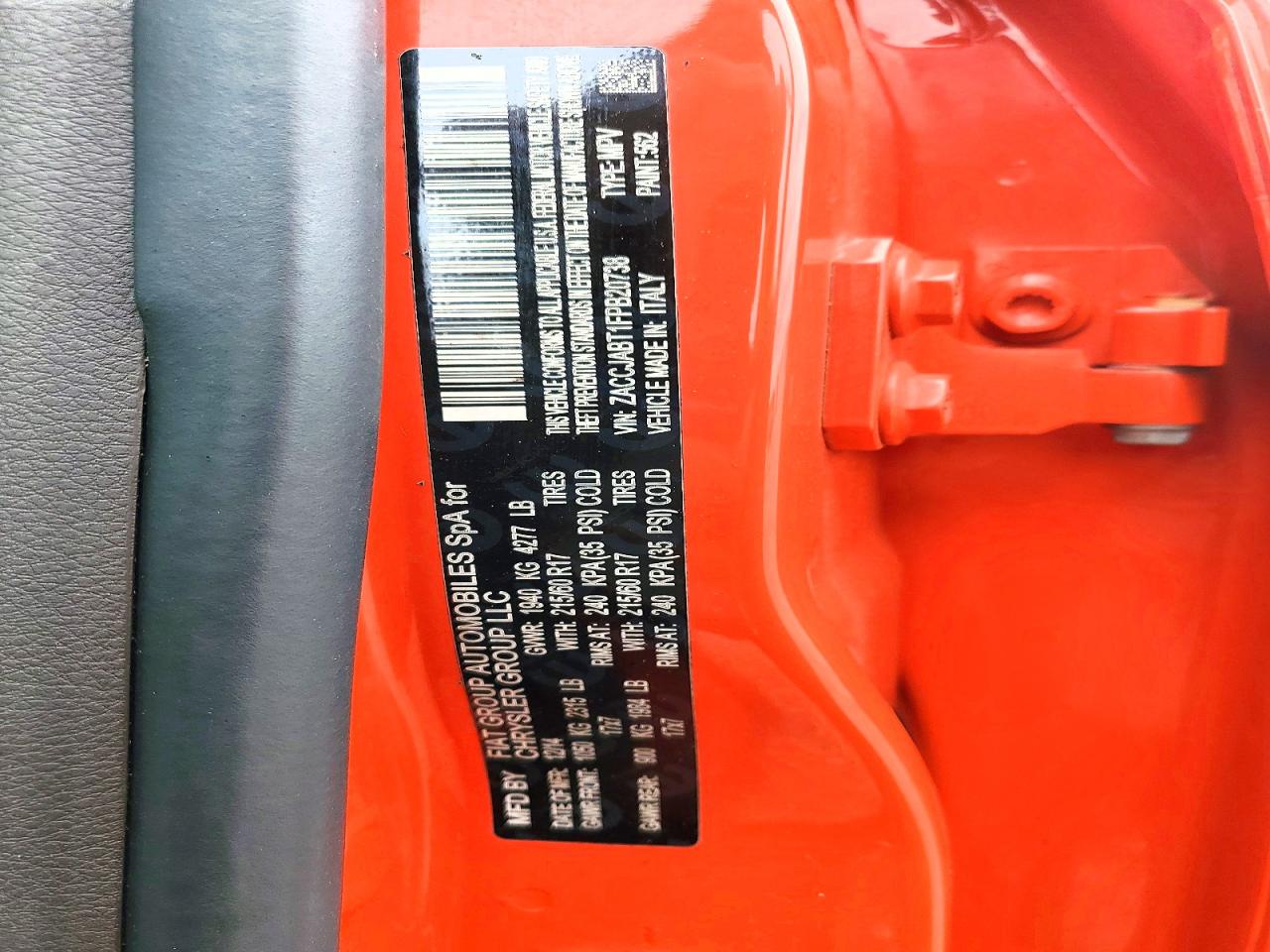 2015 Jeep Renegade Latitude Orange vin: ZACCJABT1FPB20738