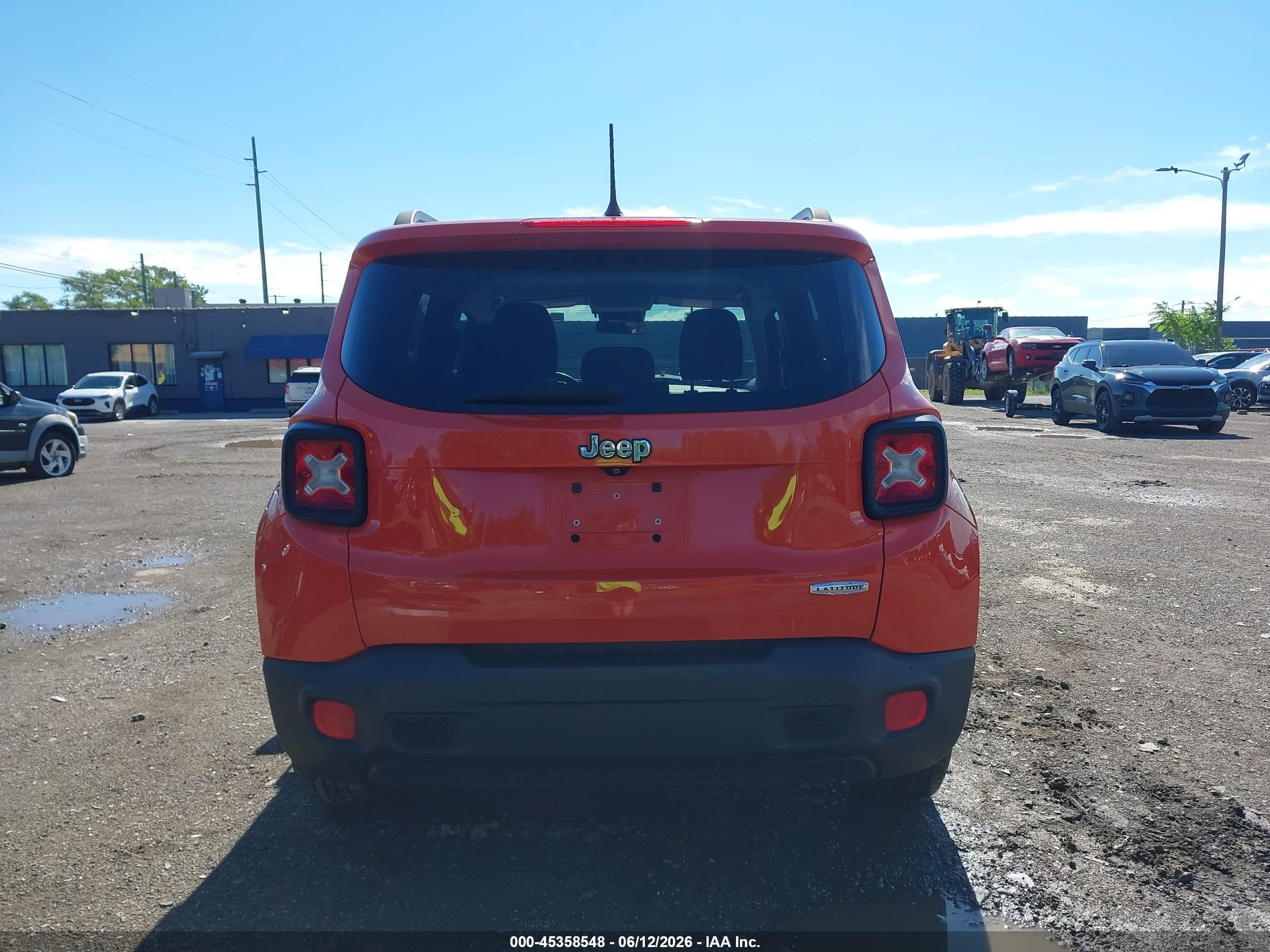 2015 Jeep Renegade Latitude Orange vin: ZACCJABT1FPB39676