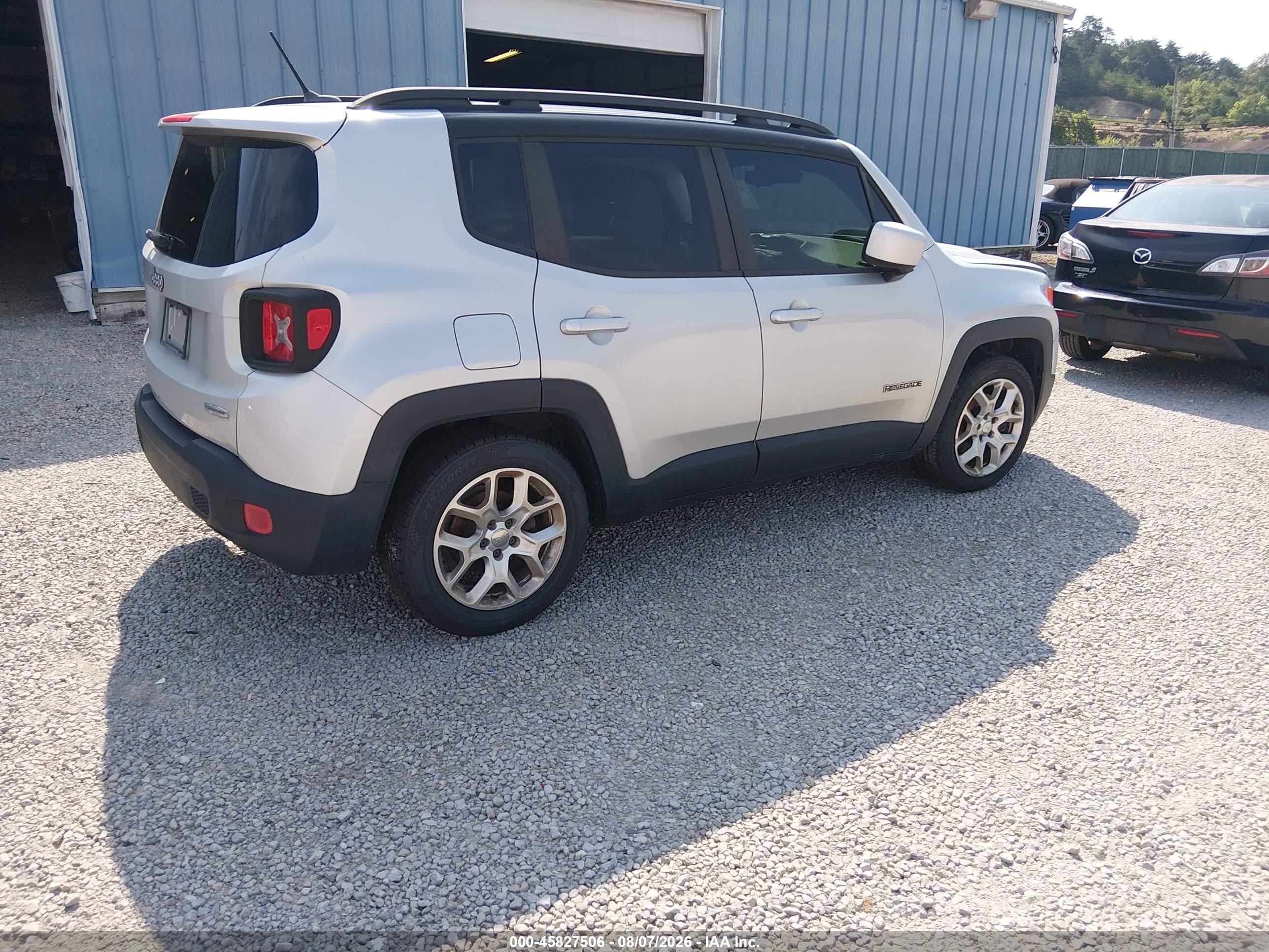 2015 Jeep Renegade Latitude Silver vin: ZACCJABT1FPB50838