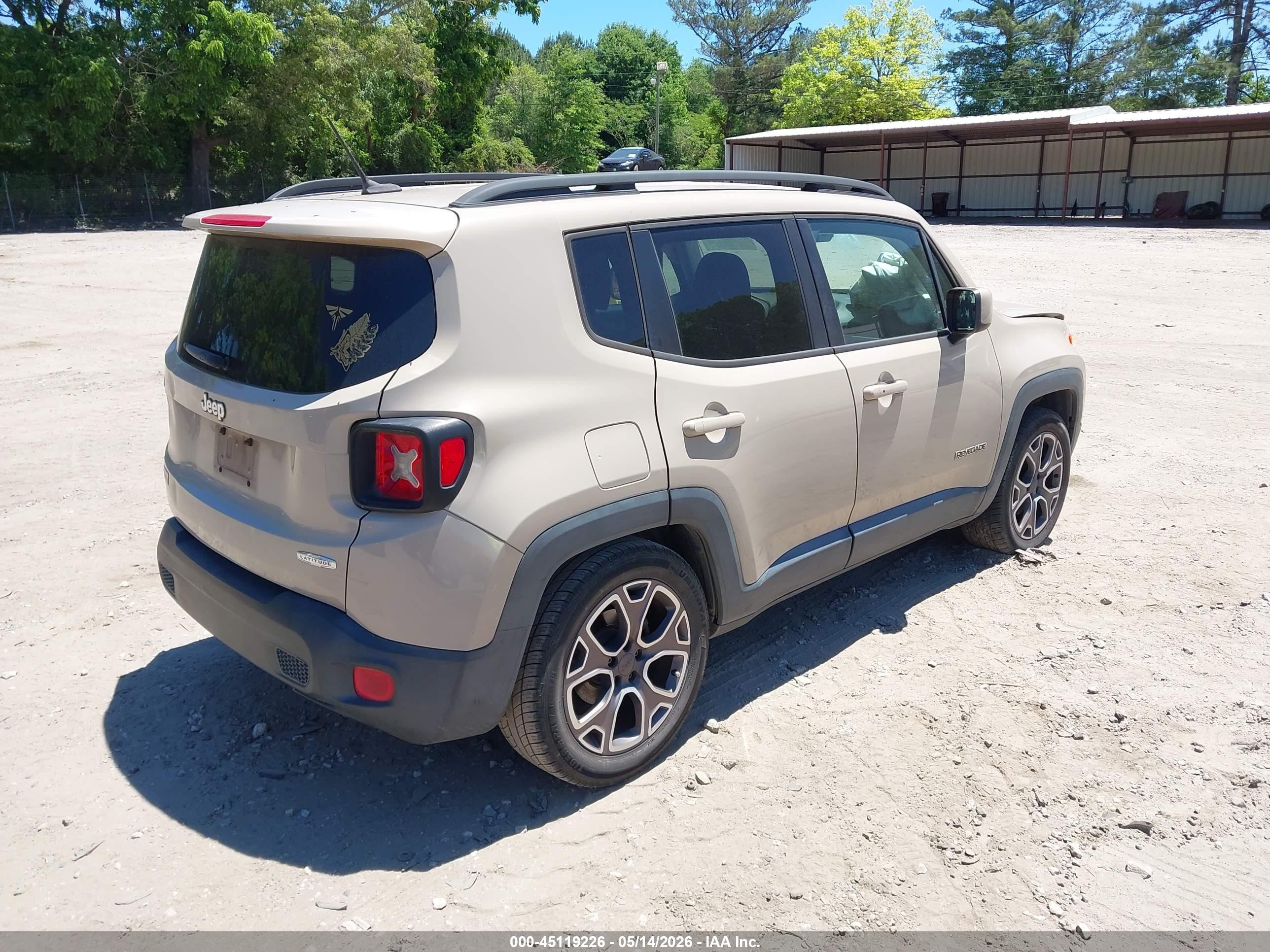 2015 Jeep Renegade Latitude Beige vin: ZACCJABT2FPB37466