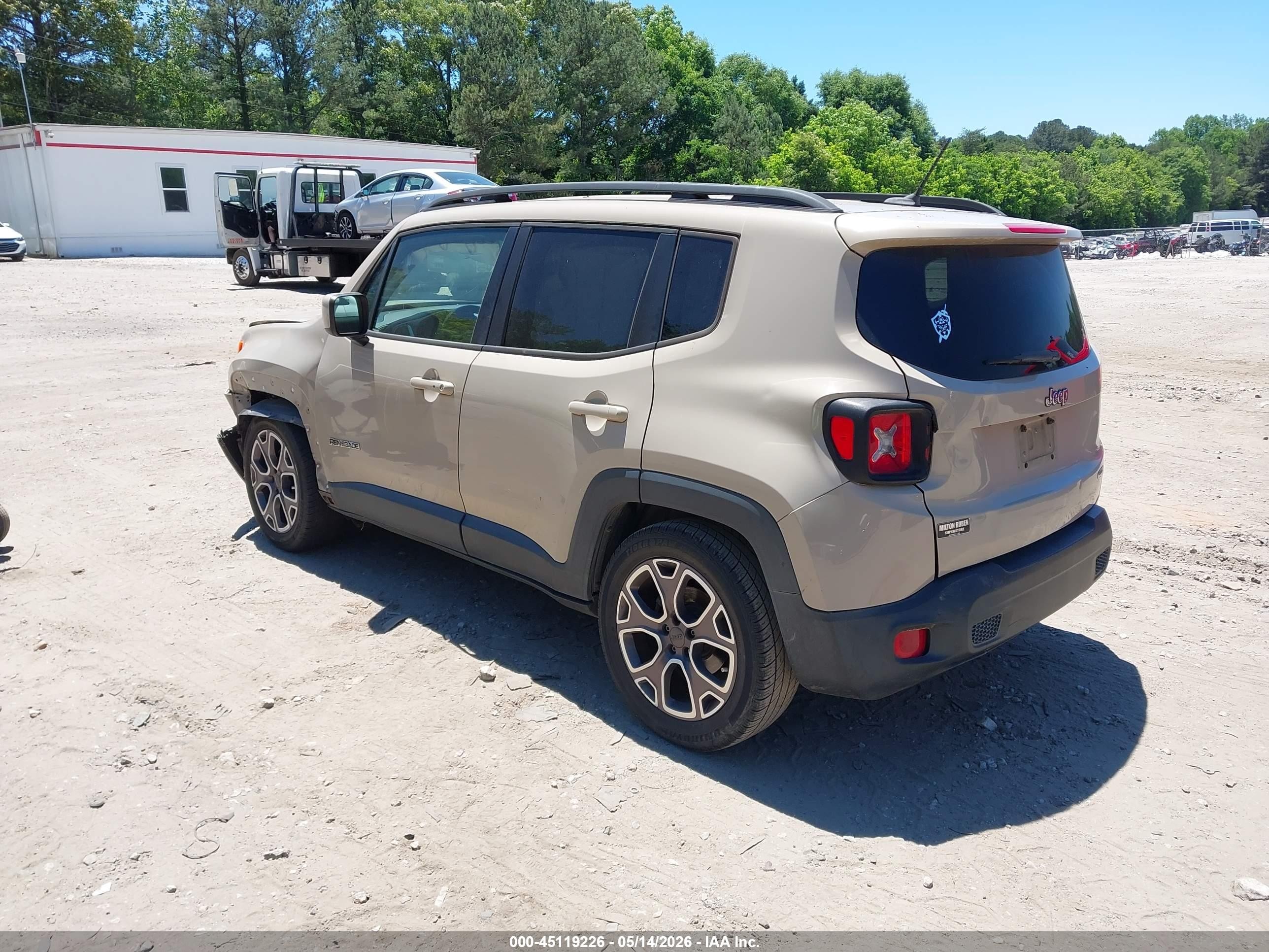 2015 Jeep Renegade Latitude Beige vin: ZACCJABT2FPB37466
