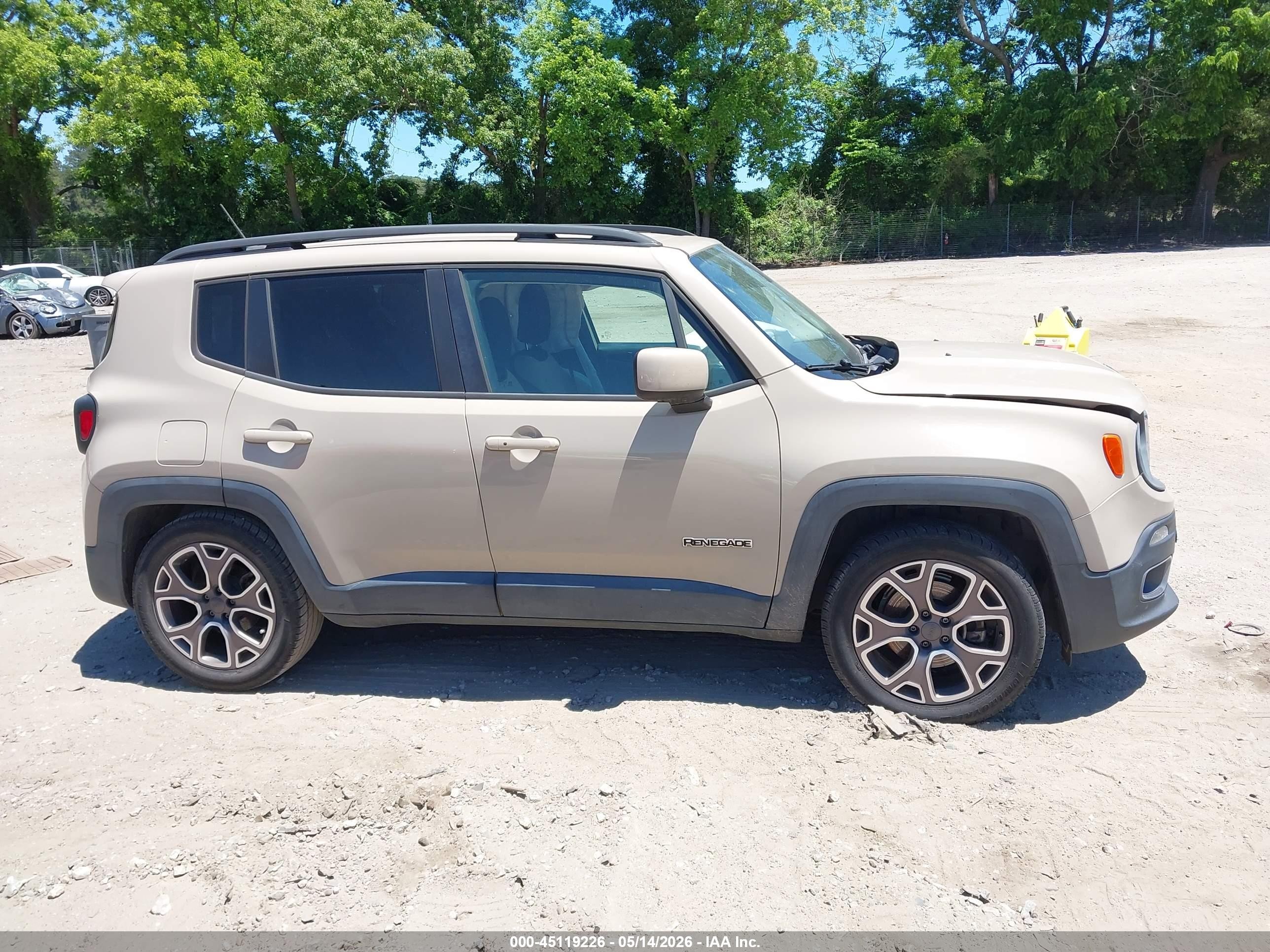 2015 Jeep Renegade Latitude Beige vin: ZACCJABT2FPB37466
