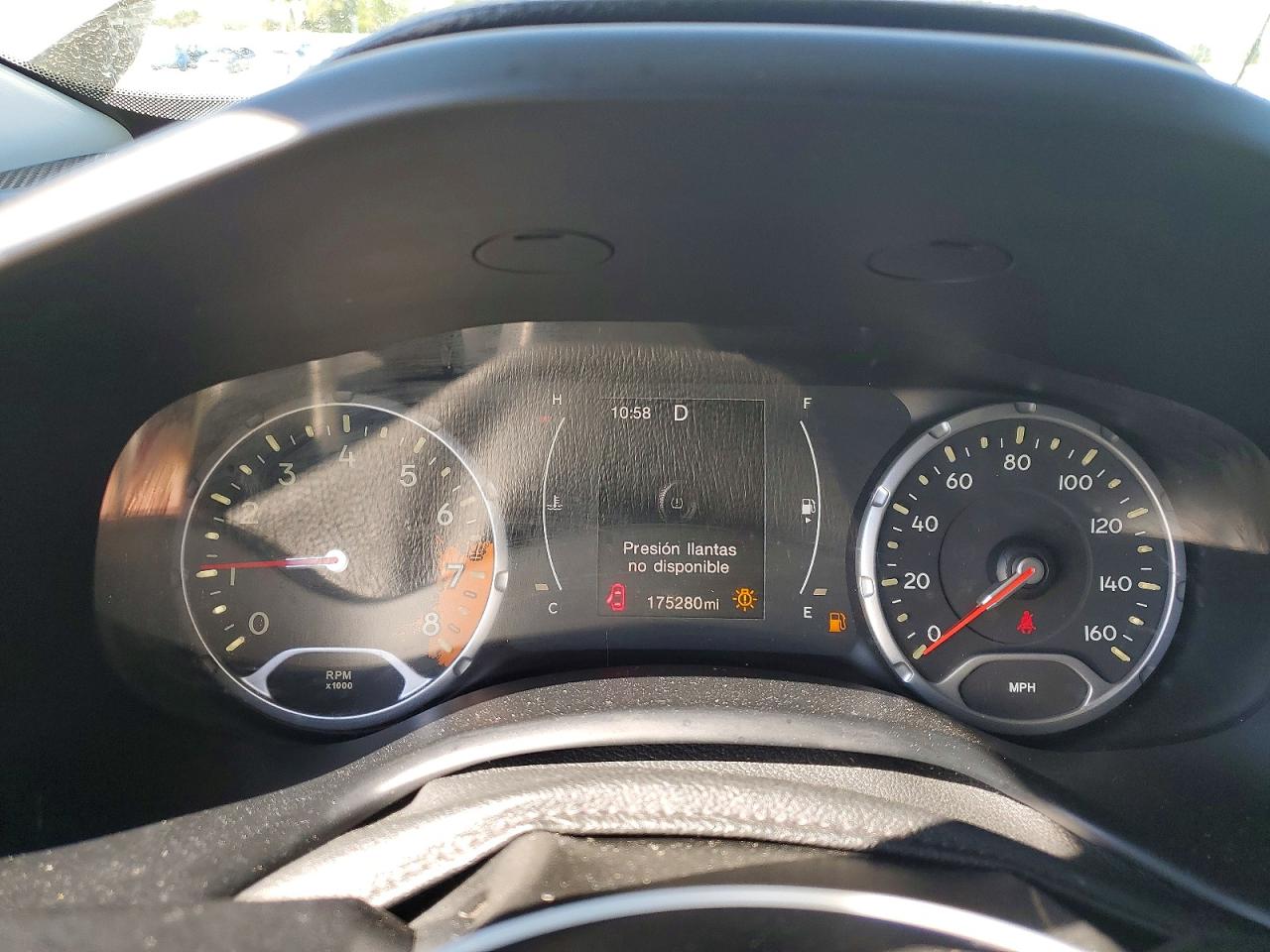 2015 Jeep Renegade Latitude Tan vin: ZACCJABT2FPB37662