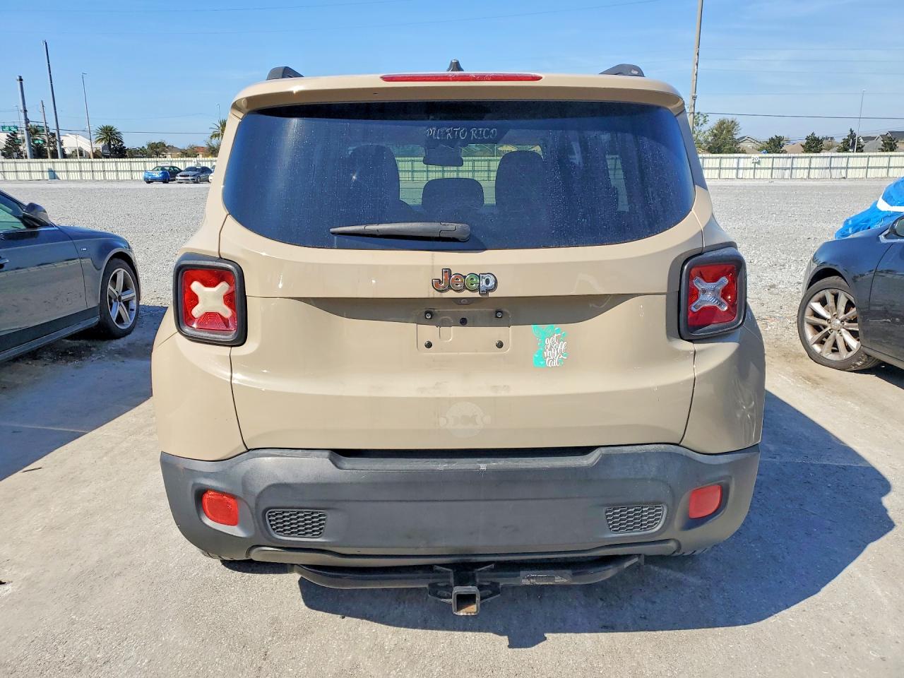 2015 Jeep Renegade Latitude Tan vin: ZACCJABT2FPB37662