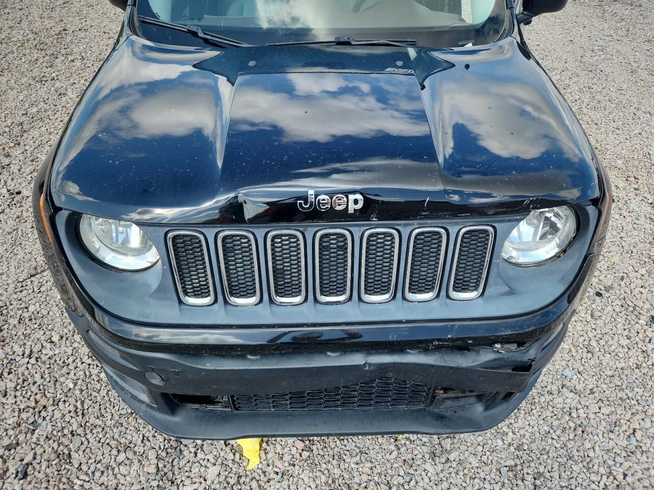 2015 Jeep Renegade Latitude Black vin: ZACCJABT2FPB51562