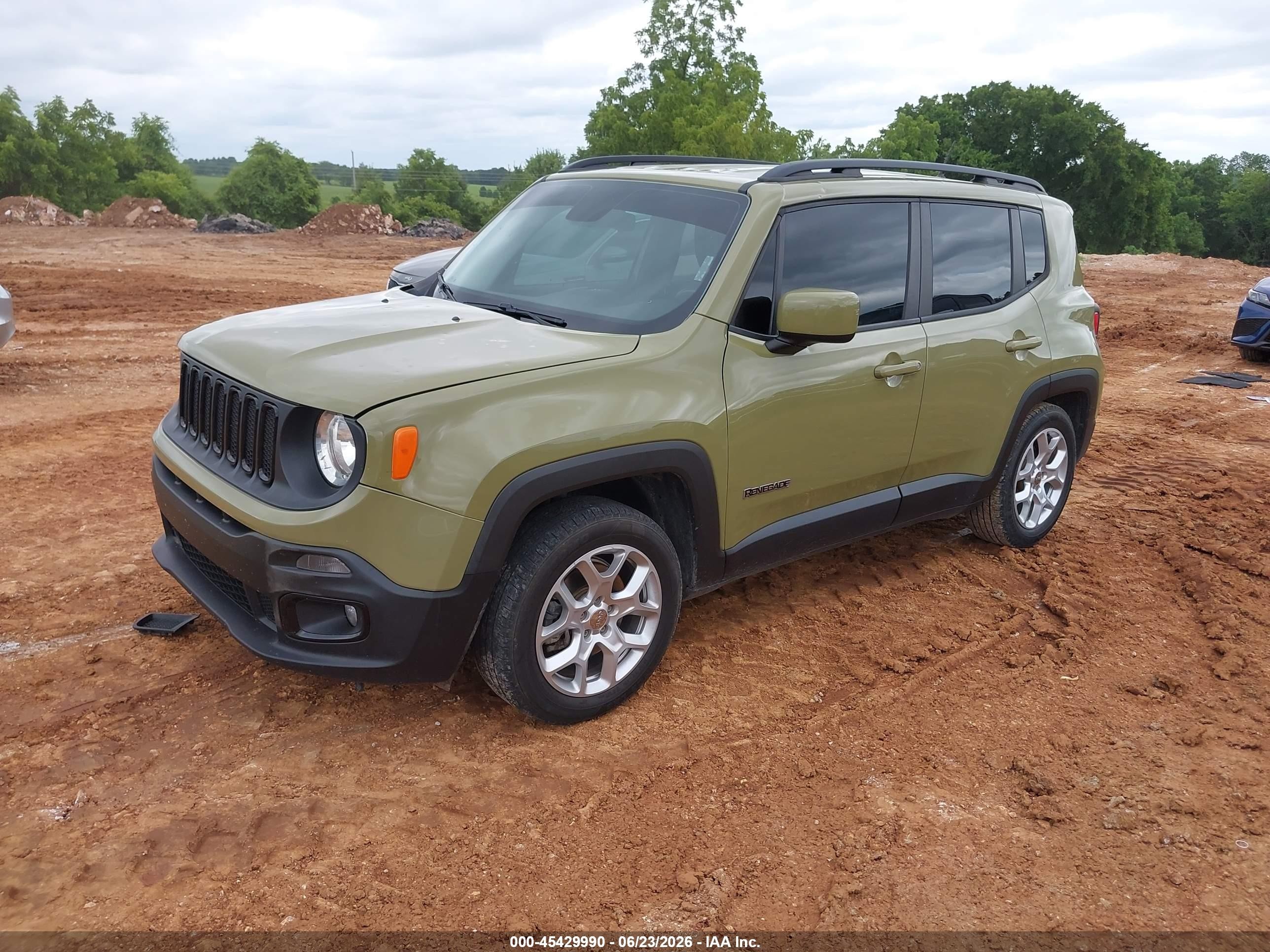 2015 Jeep Renegade Latitude Green vin: ZACCJABT2FPB82651