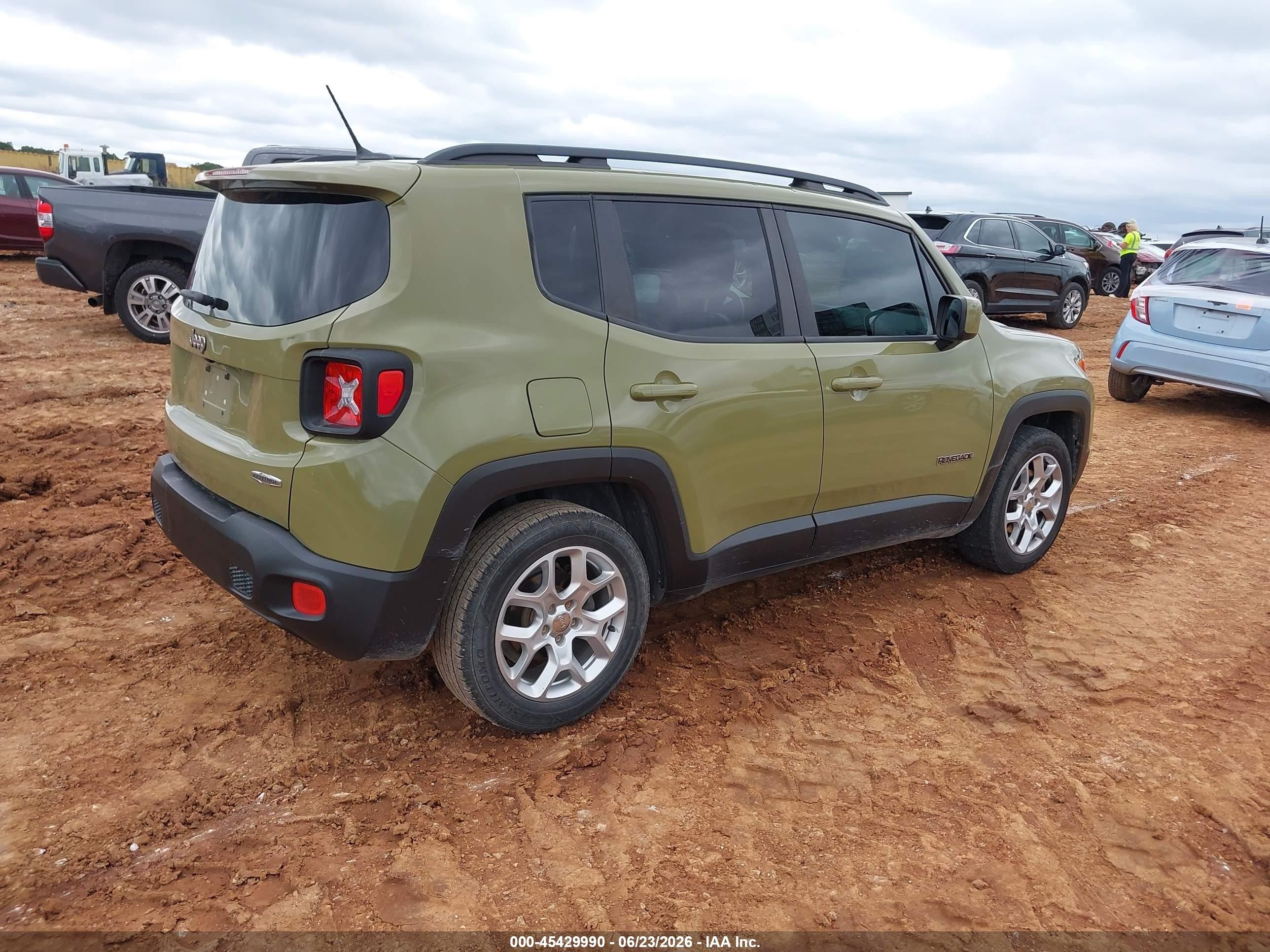 2015 Jeep Renegade Latitude Green vin: ZACCJABT2FPB82651