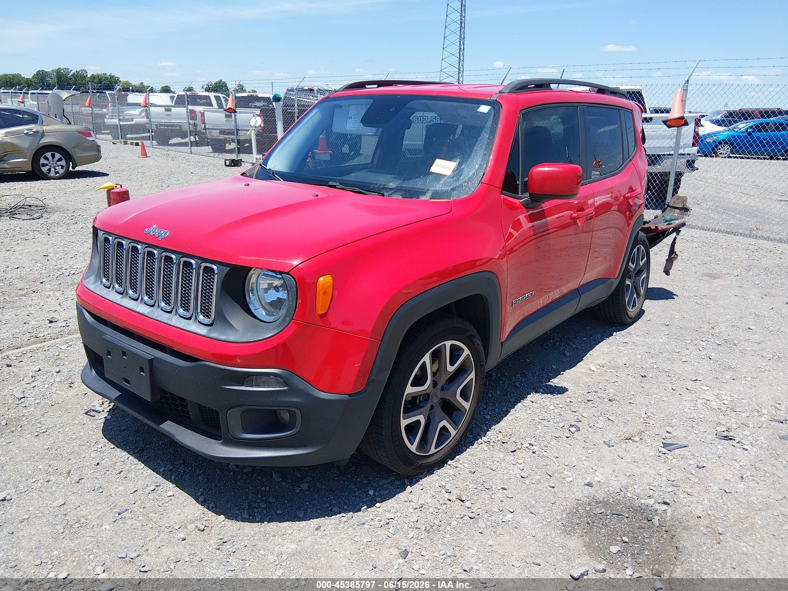 2015 Jeep Renegade Latitude Red vin: ZACCJABT2FPB99434
