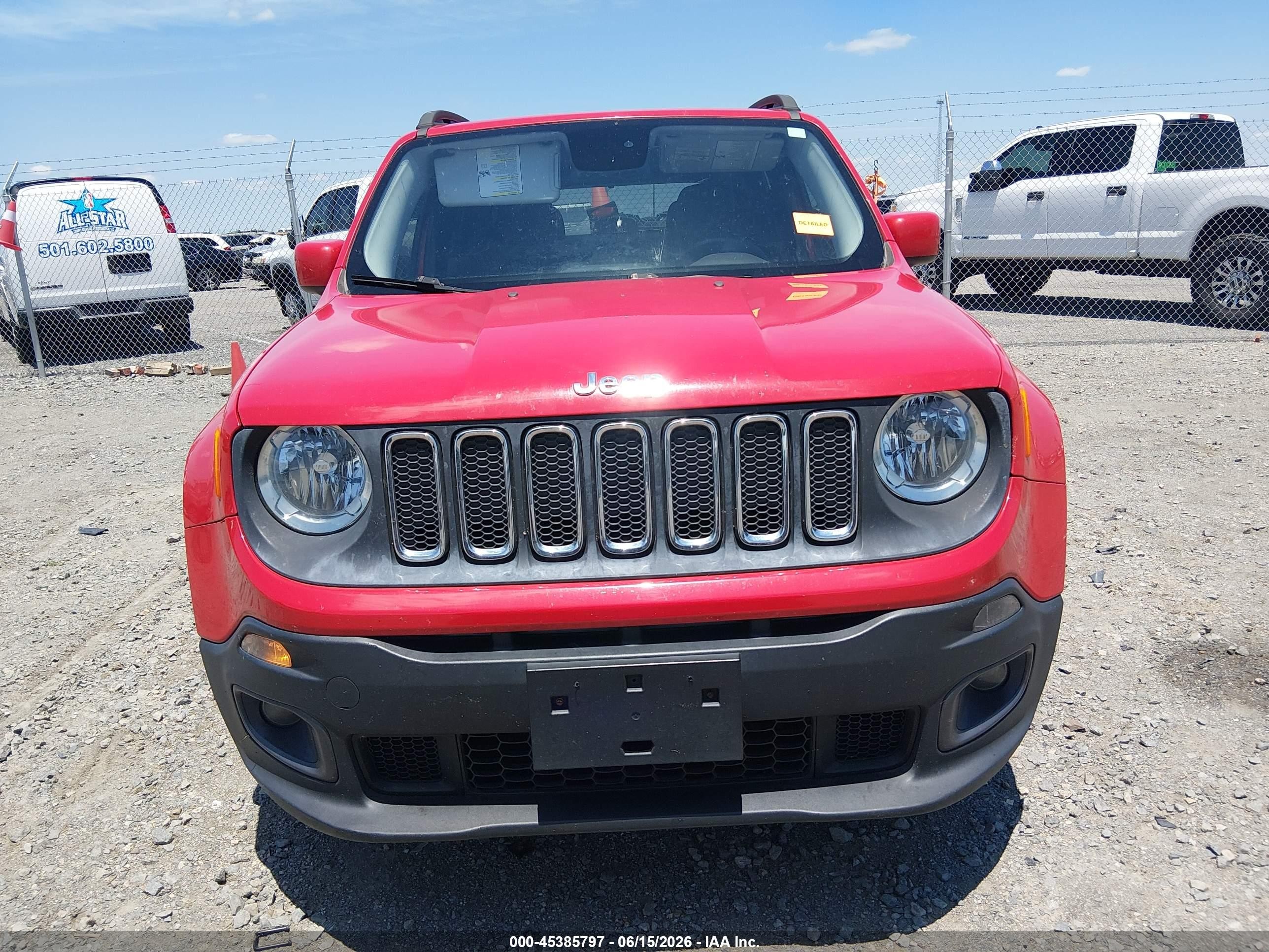 2015 Jeep Renegade Latitude Red vin: ZACCJABT2FPB99434