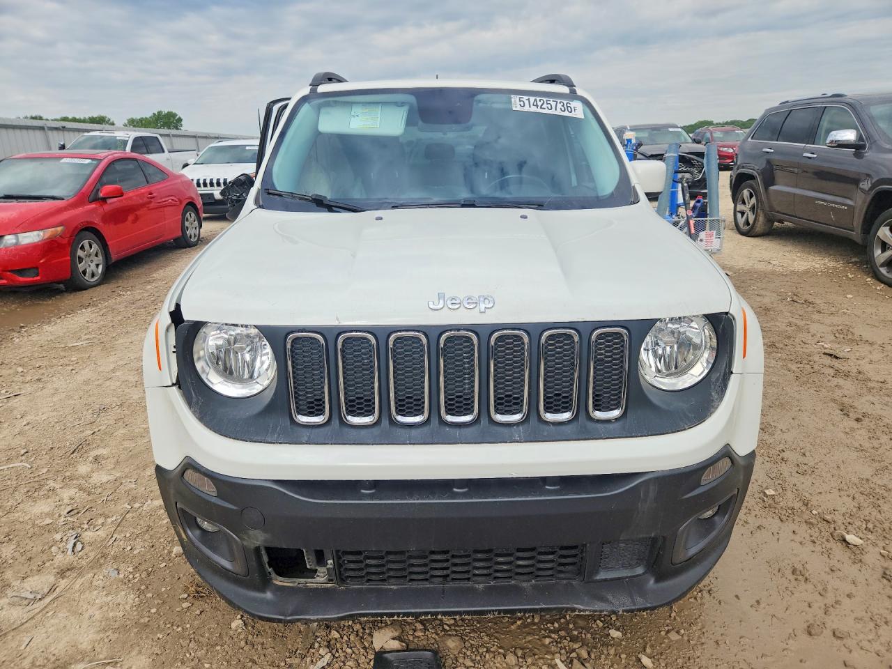 2015 Jeep Renegade Latitude White vin: ZACCJABT2FPC26082
