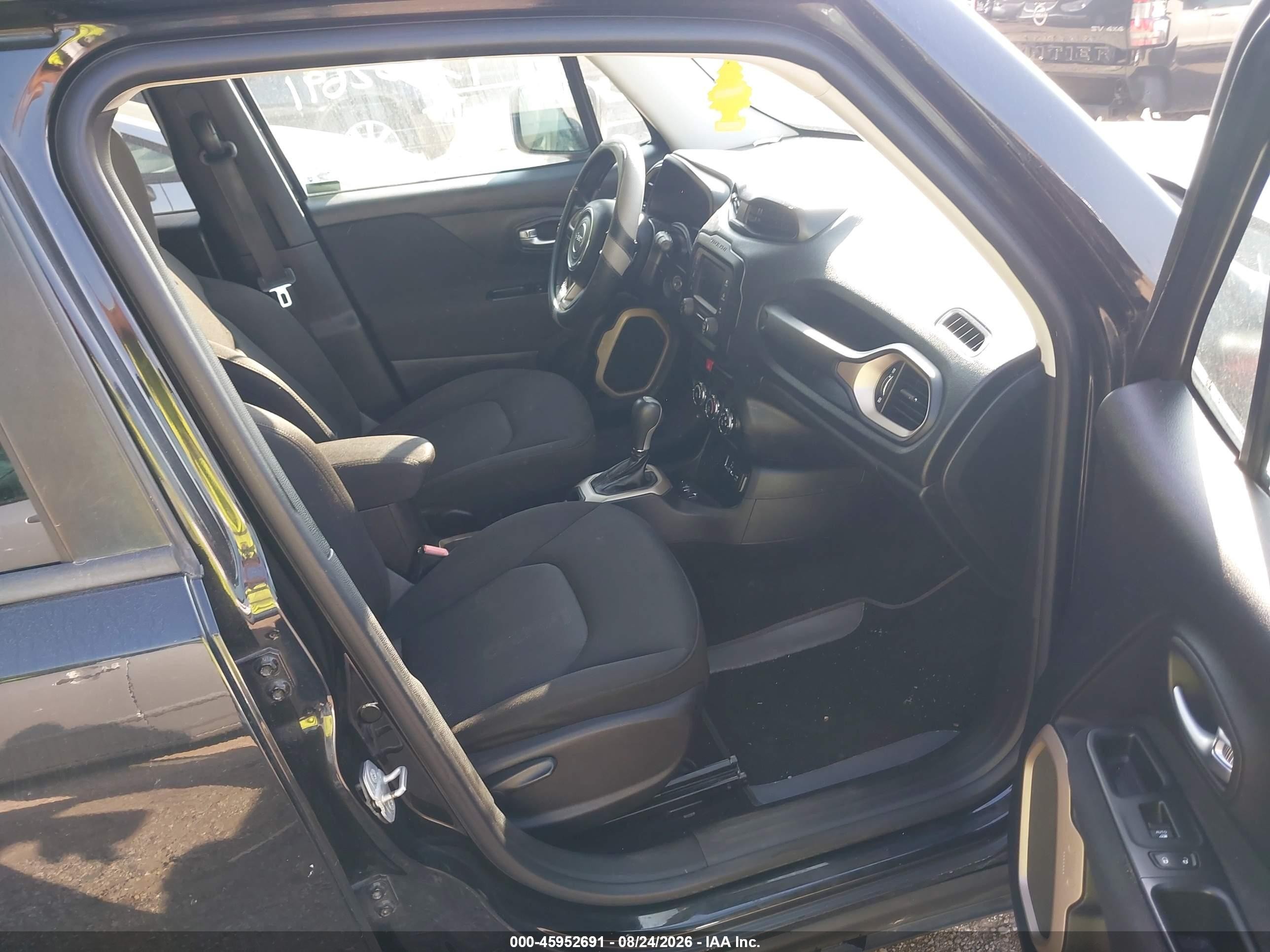 2015 Jeep Renegade Latitude Black vin: ZACCJABT2FPC34781