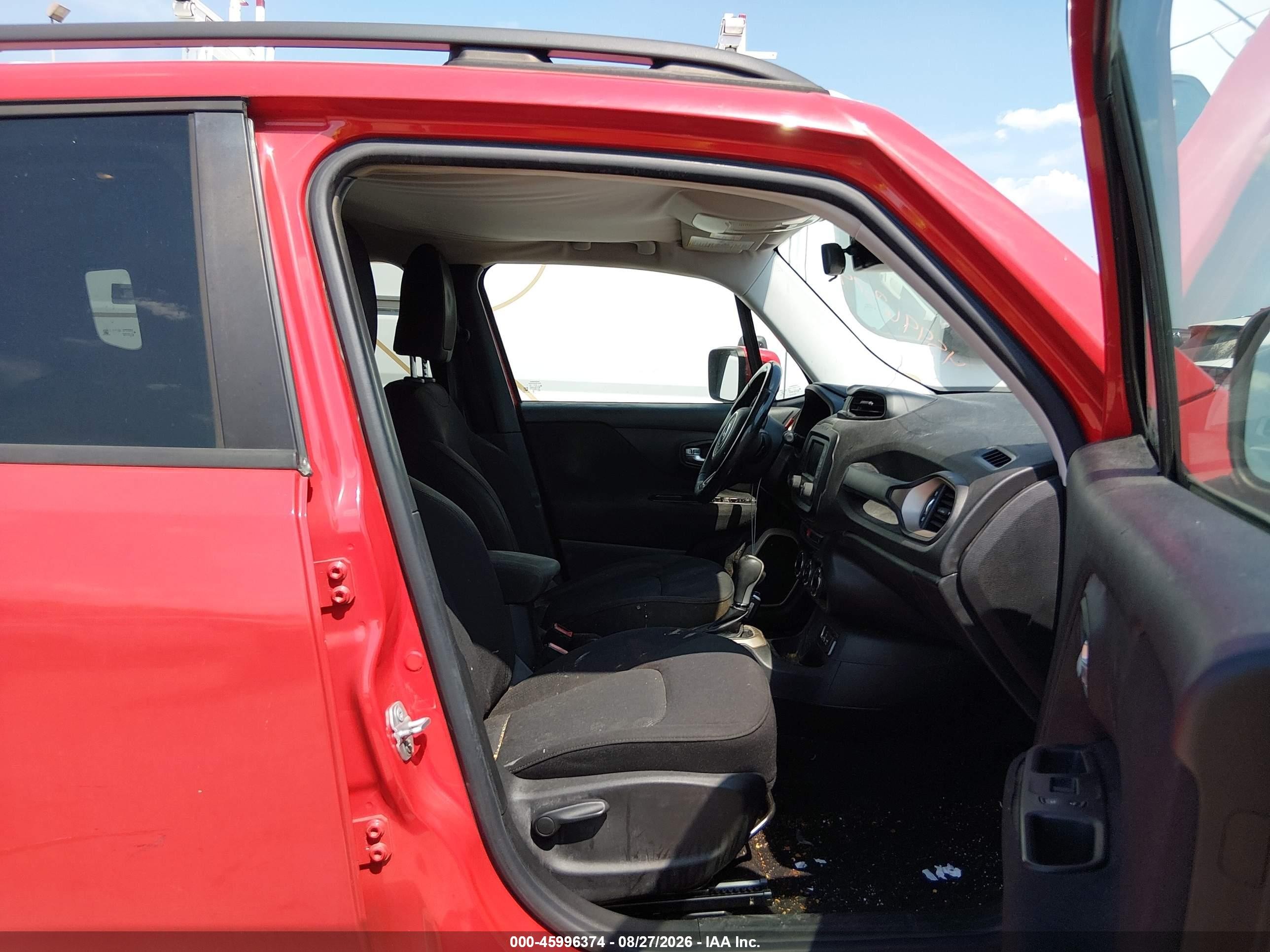 2015 Jeep Renegade Latitude Red vin: ZACCJABT3FPB44071